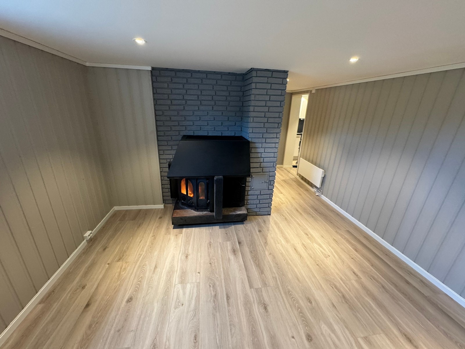 Peis i stuen Galleribilde