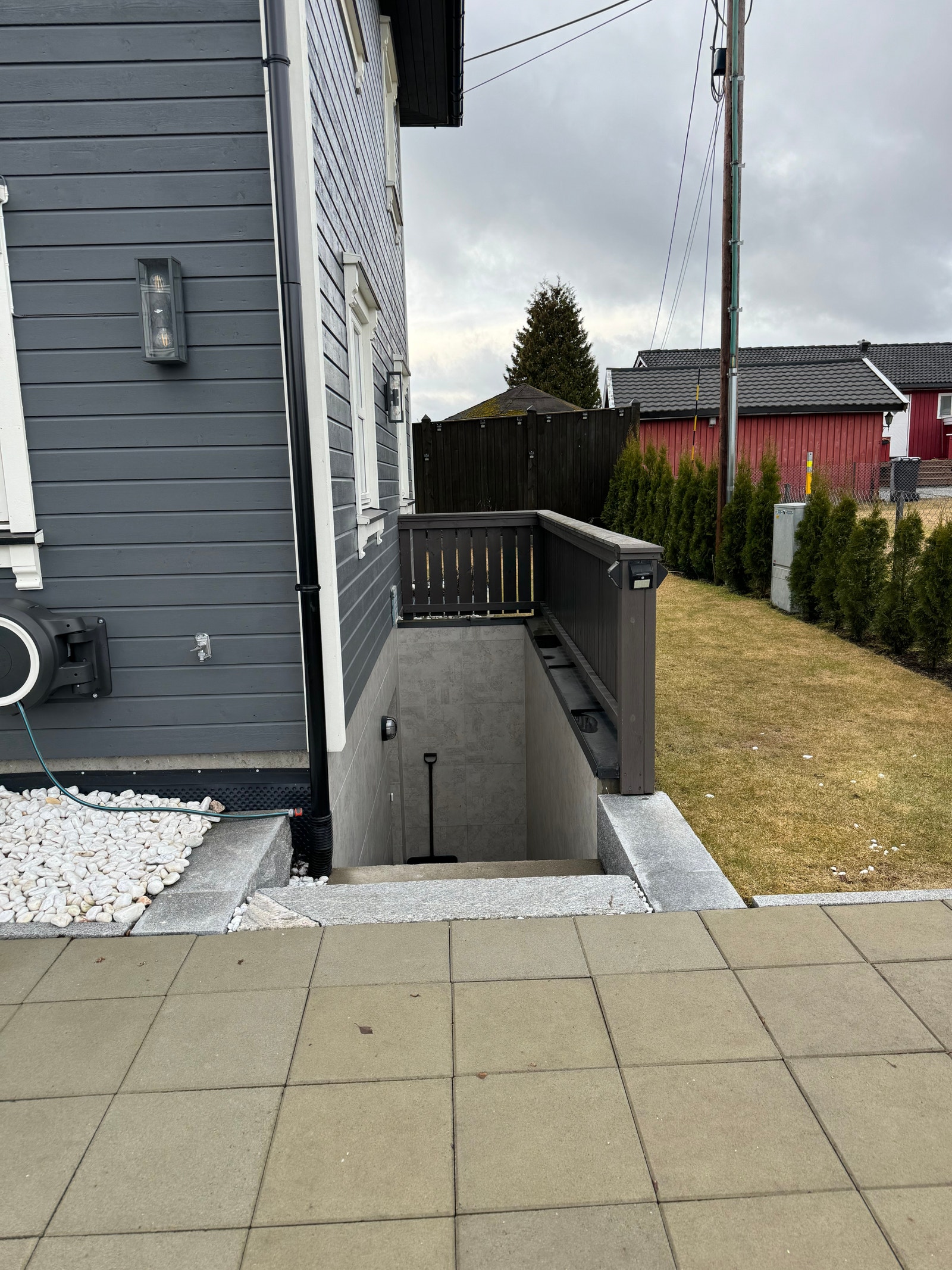 Egen trapp til nede hybel Galleribilde