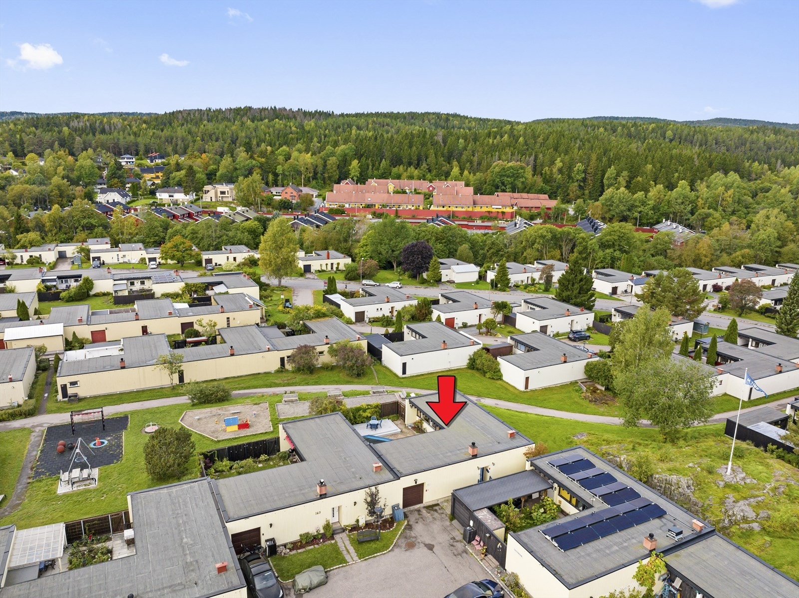 Innerst i blindvei på et lite høydedrag i borettslaget. Galleribilde