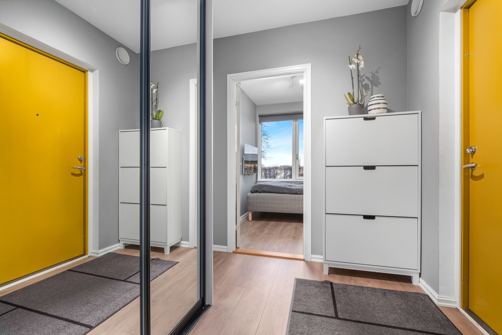 Praktisk entré på 4,9 m² Galleribilde