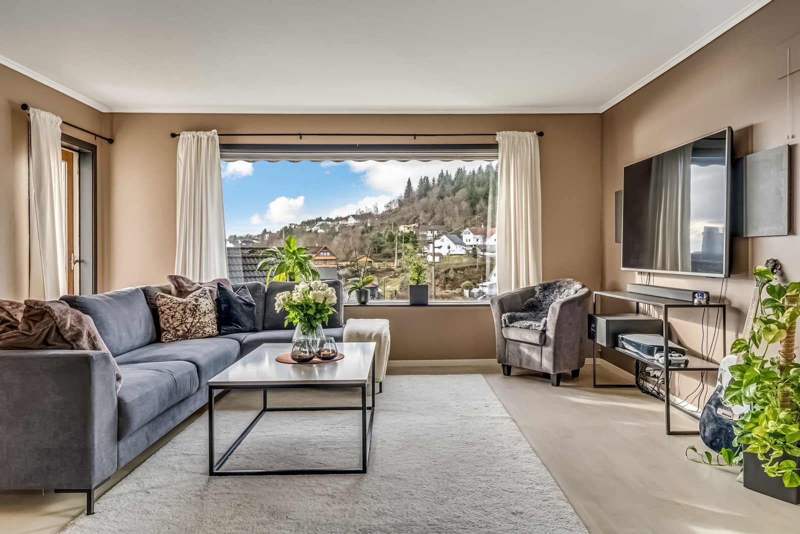 Nyoppusset stue Galleribilde