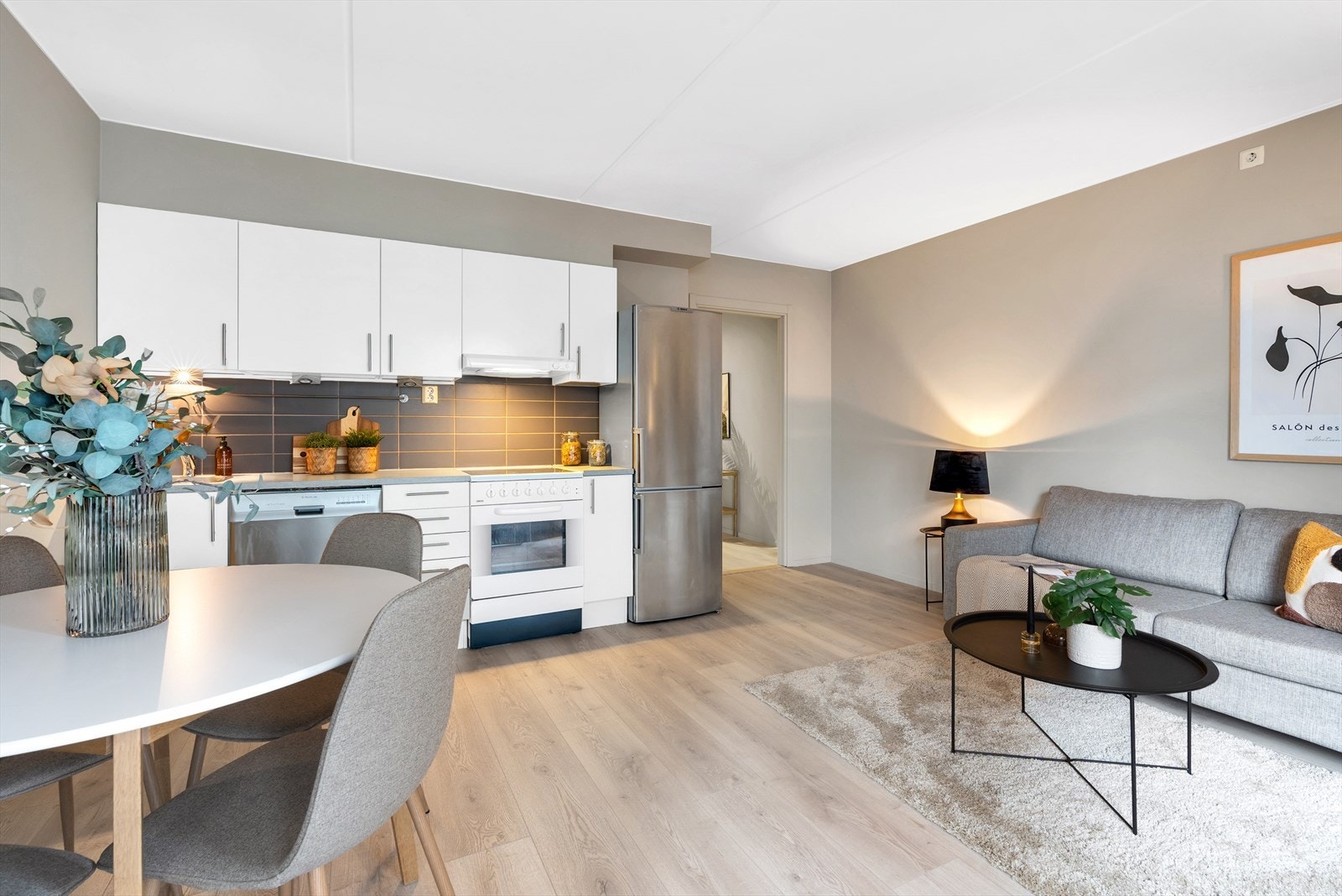 - God oppbevaringsplass på kjøkkenet - Galleribilde