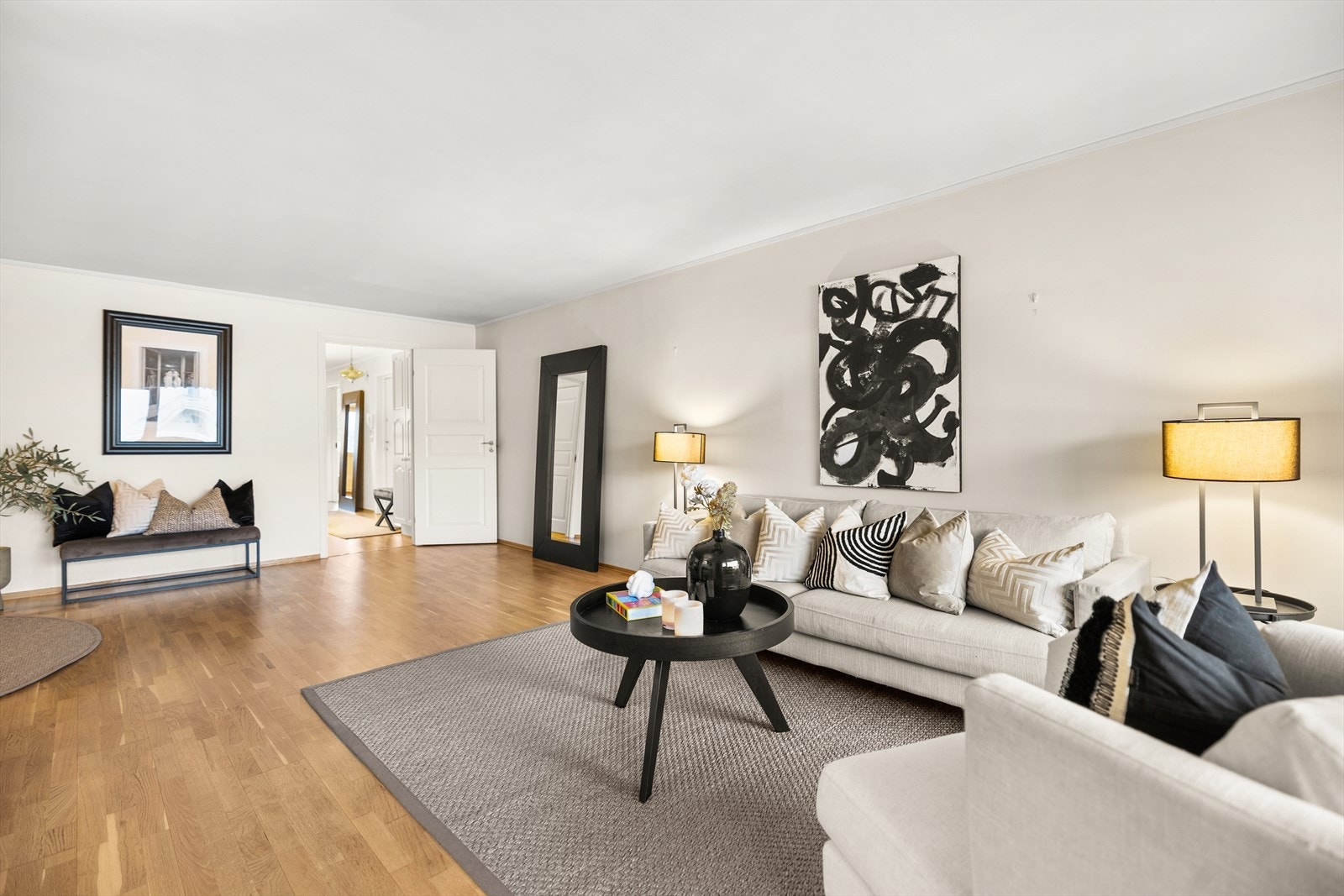 Solrik og sjelden terrasseleilighet på hele 105 kvm BRA Galleribilde