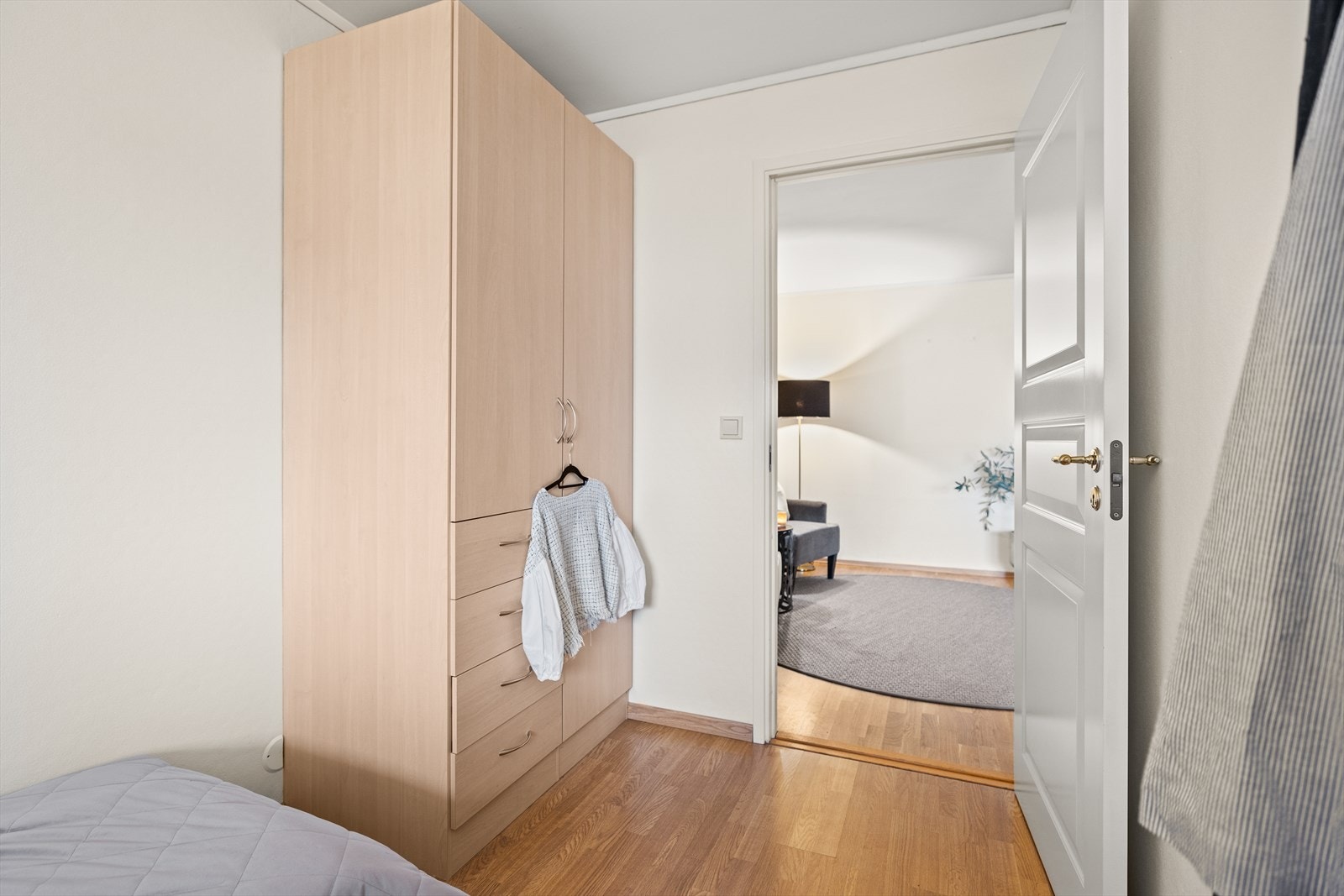 Leilighetens har 3 gode soverom med garderobeløsning Galleribilde