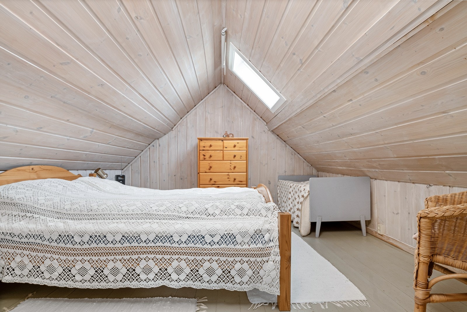 Soverom på loftet. Galleribilde