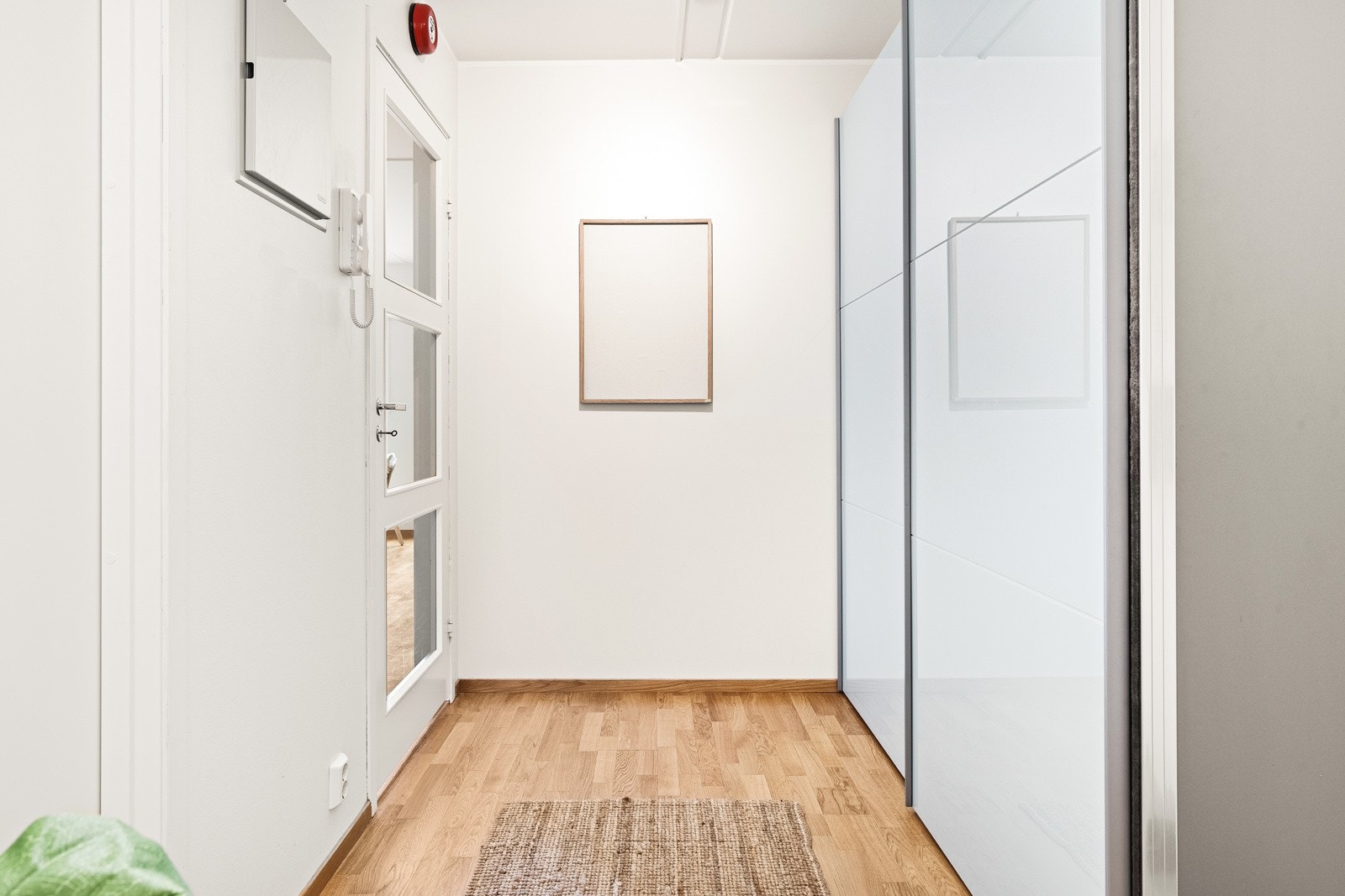 Entréen er romslig og innbydende. Galleribilde