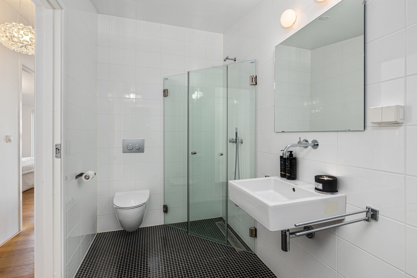 Dette badet er likeledes flislagt og delikat. Galleribilde