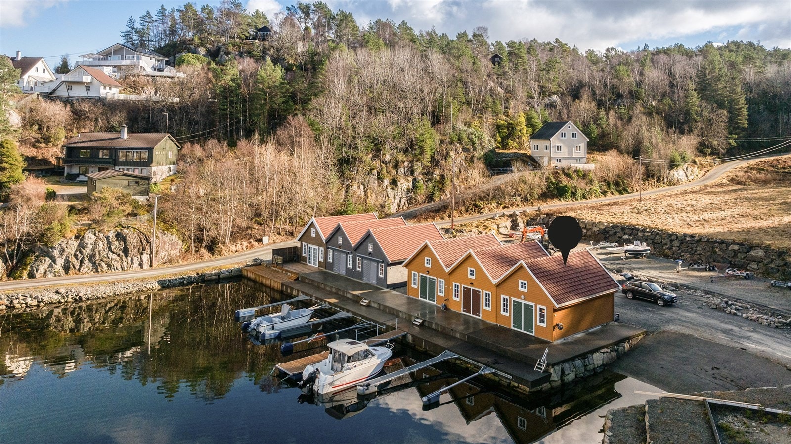 Egen brygge og utriggere som er justerbare i bredden Galleribilde
