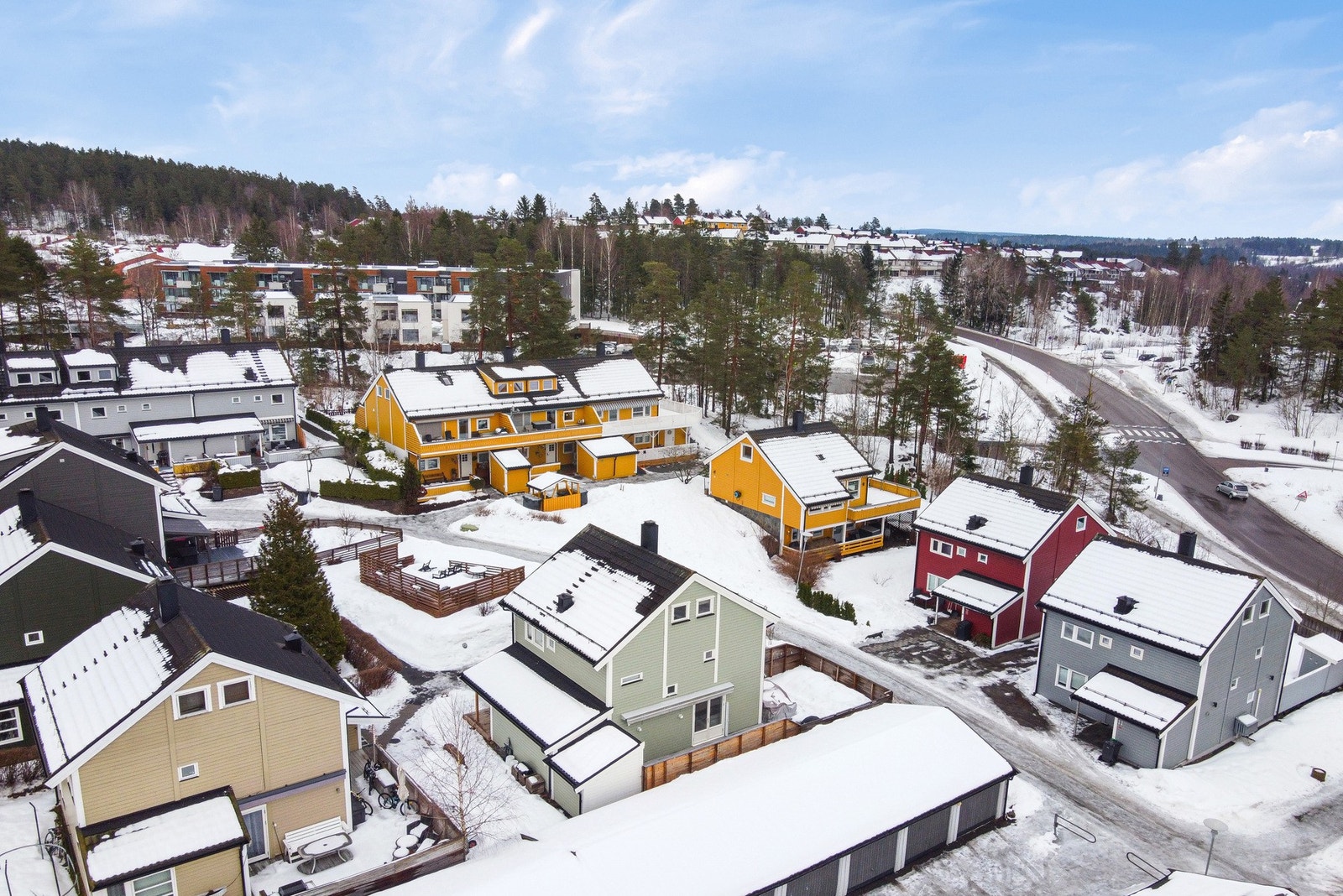 Boligen ligger sentralt til på Bøleråsen med kort vei til nærbutikk, skoler og barnehager Galleribilde