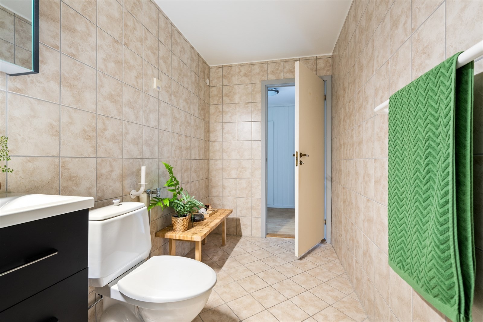 Det er både opplegg og plass for vaskemaskin. Galleribilde