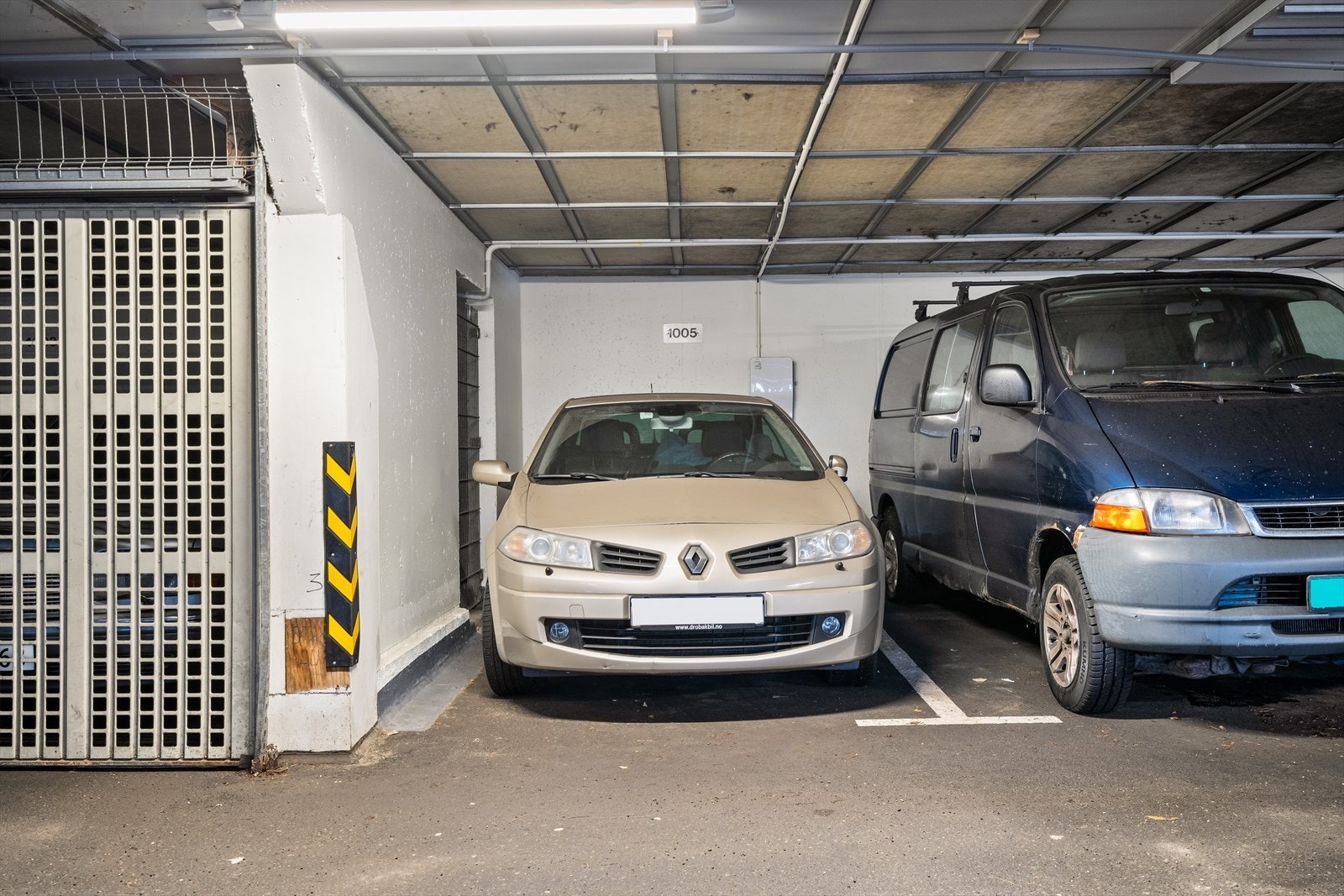 Det medfølger leiligheten en fast parkeringsplass i garasjeanlegget. Galleribilde