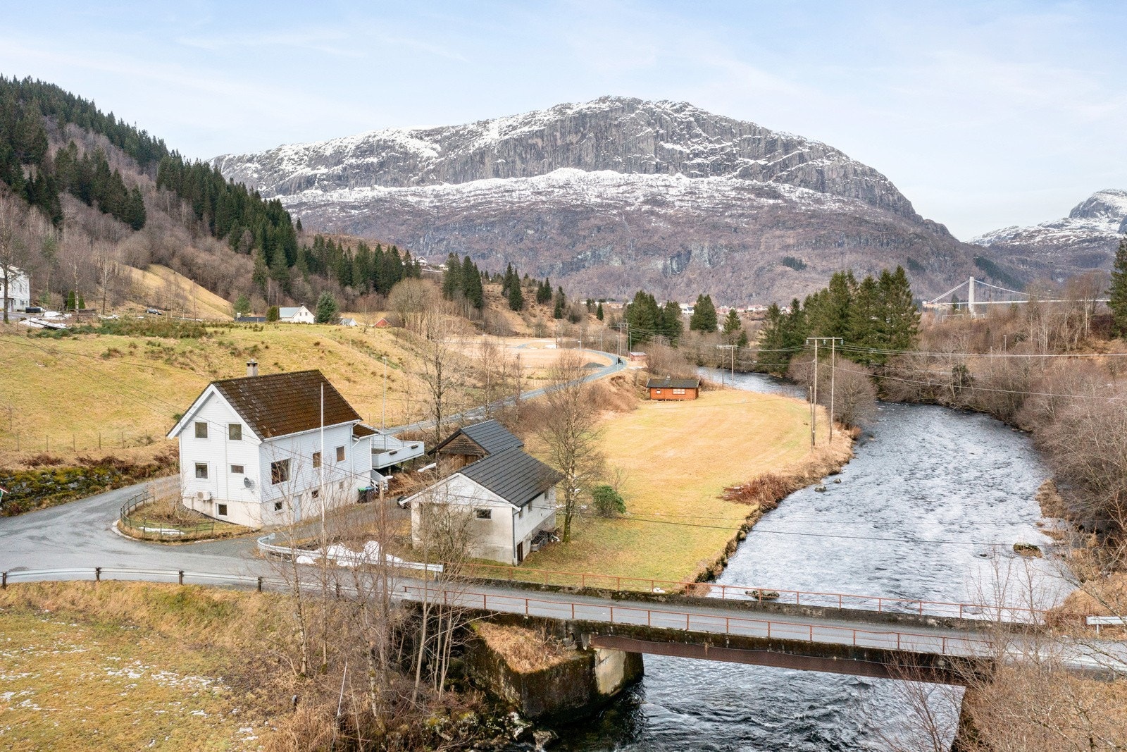 Velkommen til Jarstadvegen 91 - Eigedomsmekling Sogn og Fjordane Galleribilde