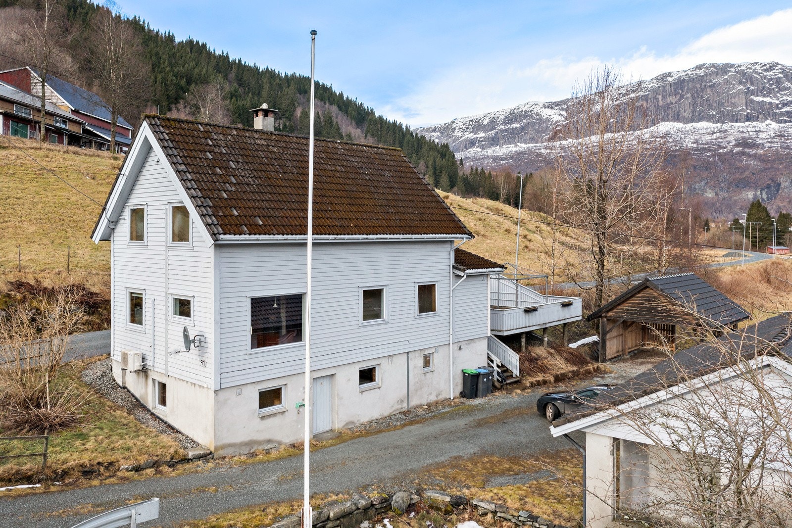 Bustadhuset vart oppført i 1940 med jamleg utført moderniseringar Galleribilde