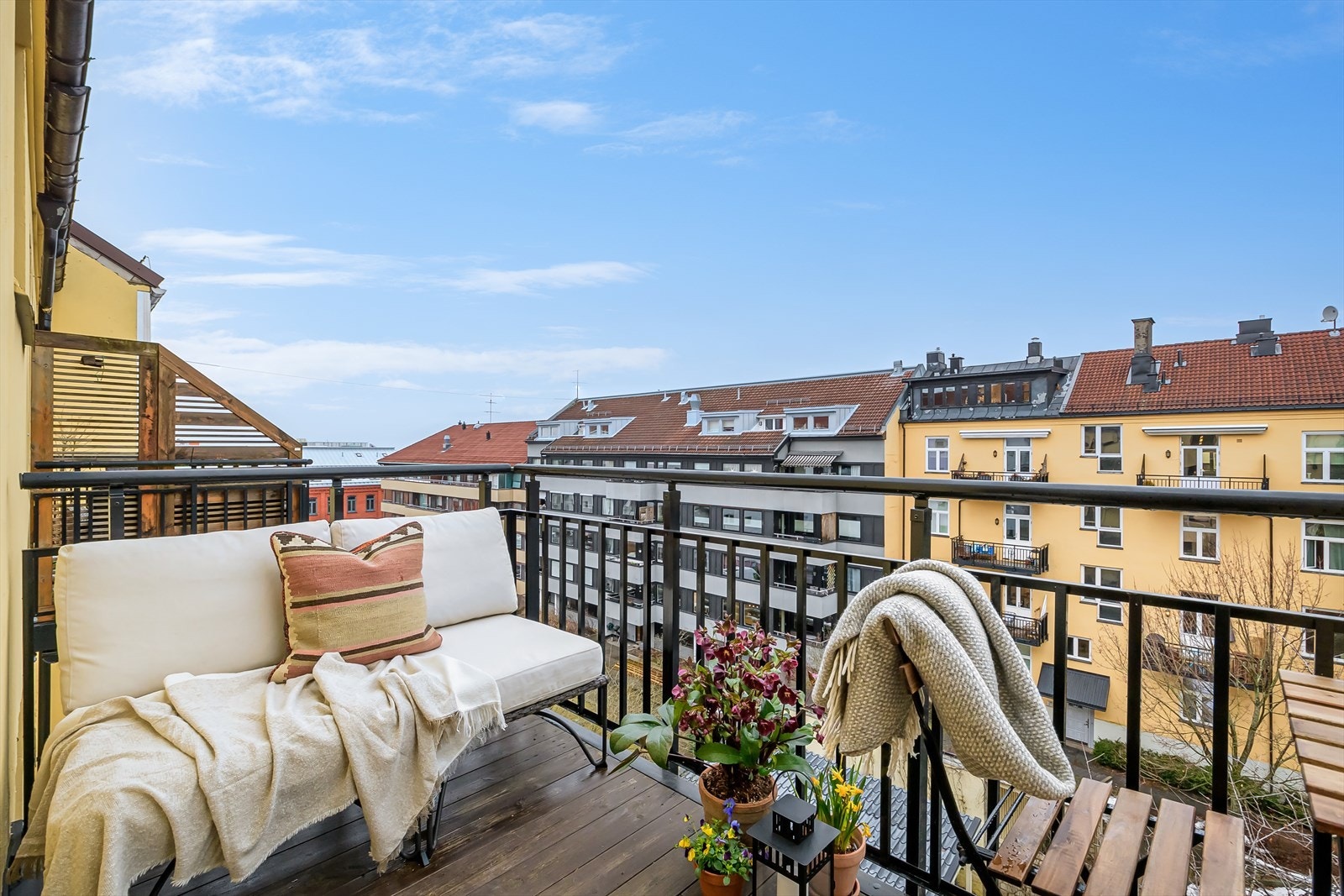 Her vil du ha sol fra ca. 15.00-21.00 på beste sommertid. Galleribilde