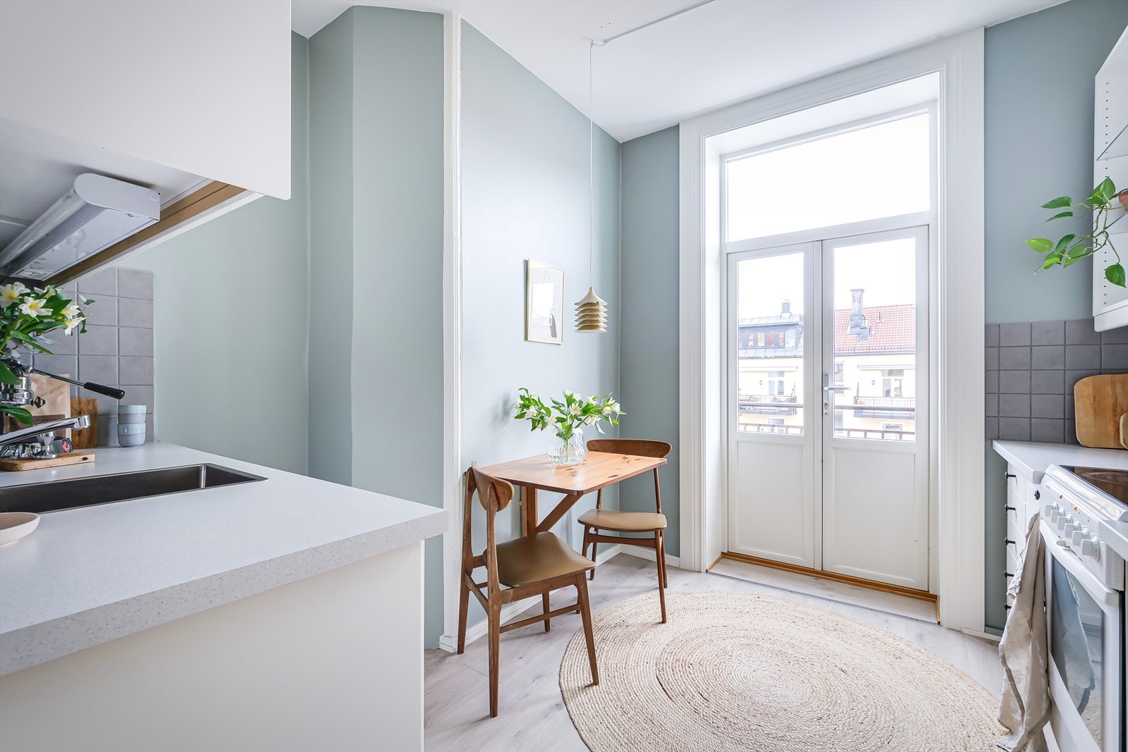 Plass til et hyggelig frokostbord. Galleribilde