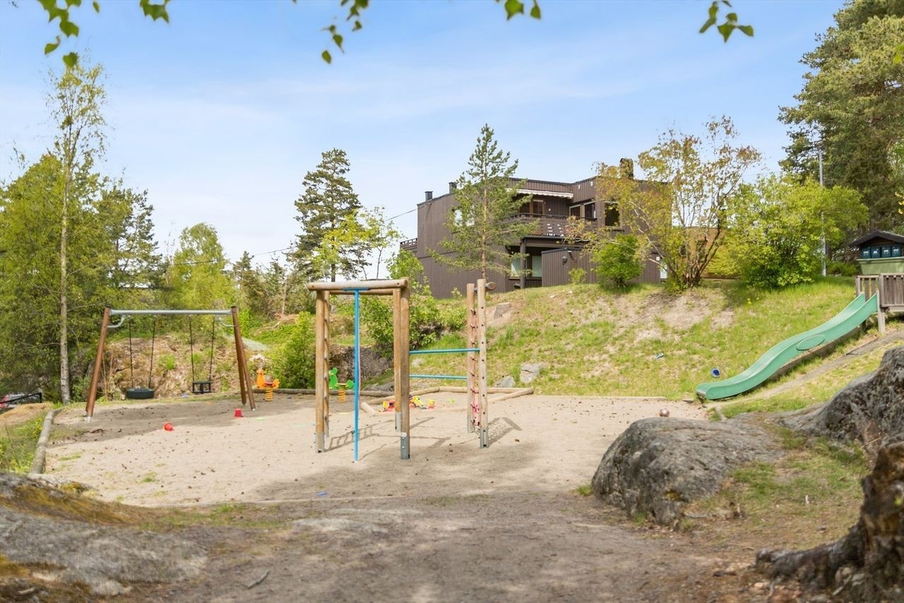 Borettslaget har flere lekeområder for barna. Galleribilde