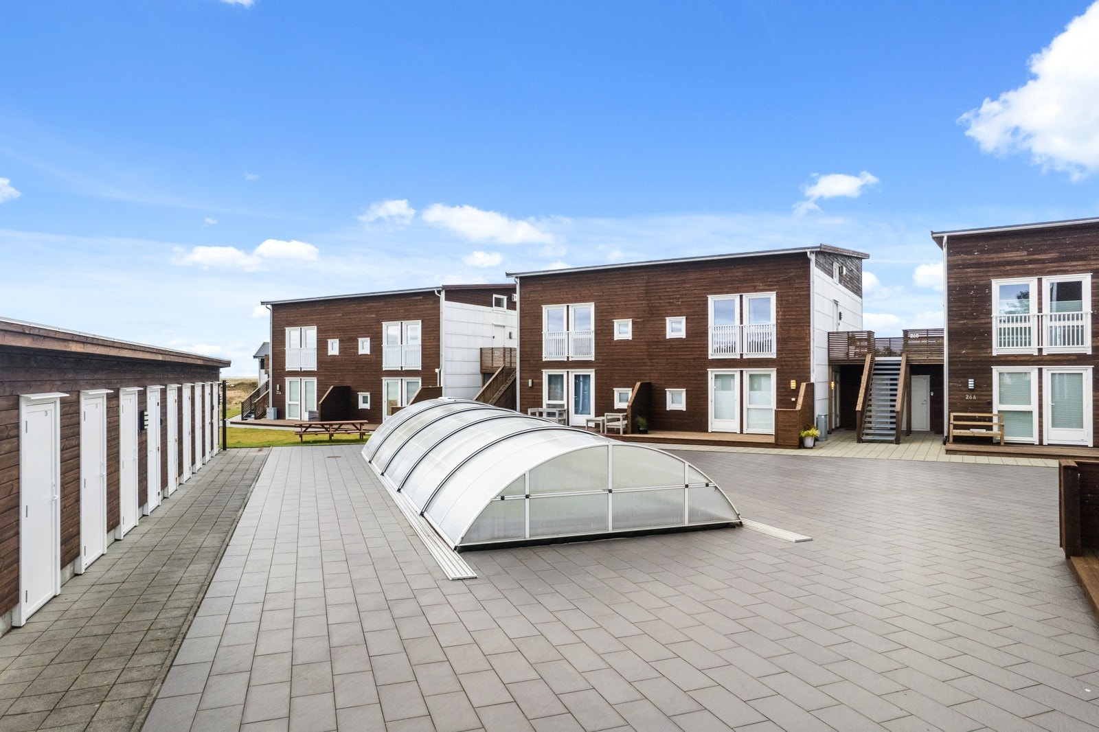 Fellesområde med svømmebasseng - Så her ligger alt til rette for å kose seg Galleribilde