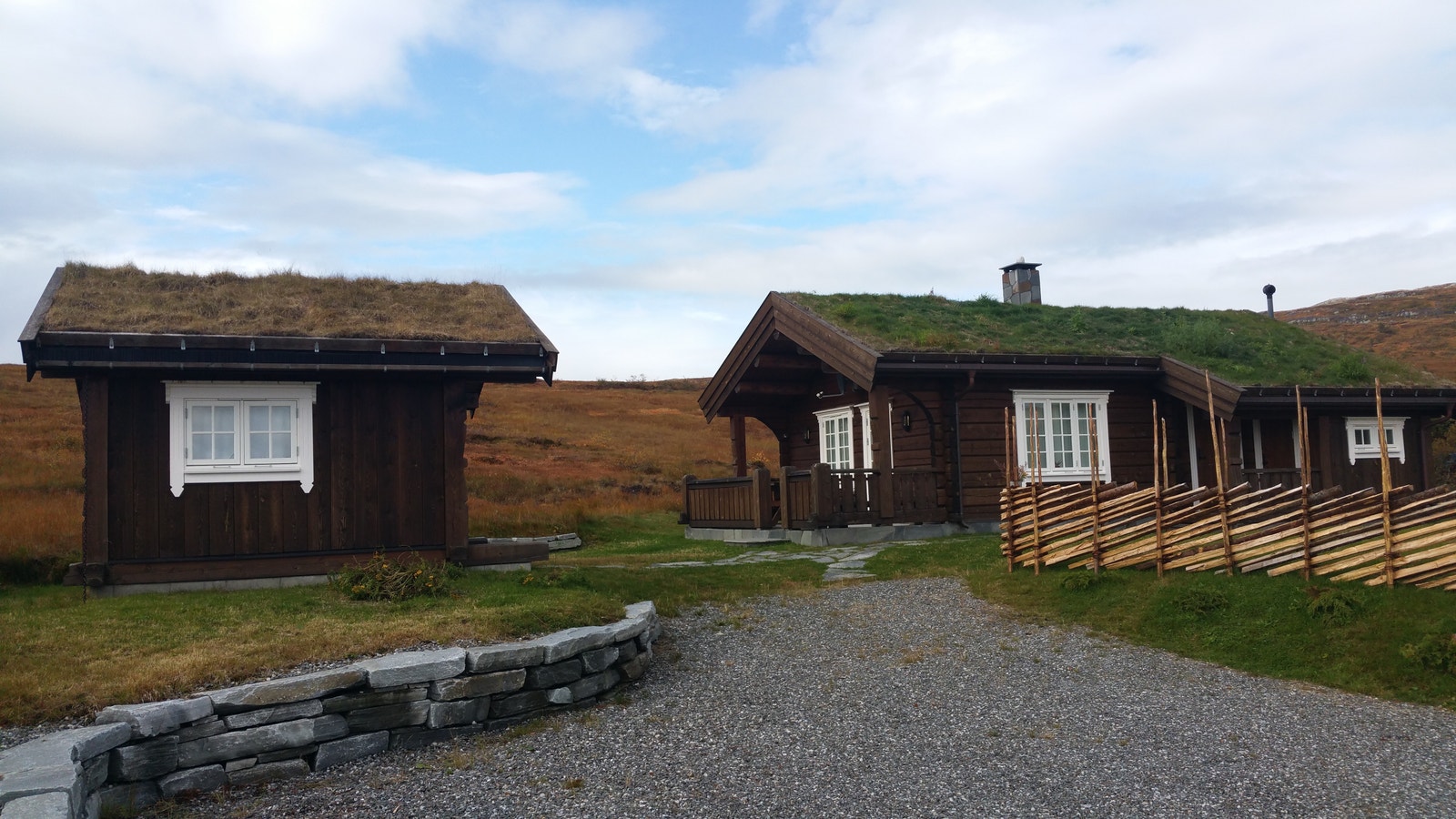 Skogly 2 med uthus Galleribilde