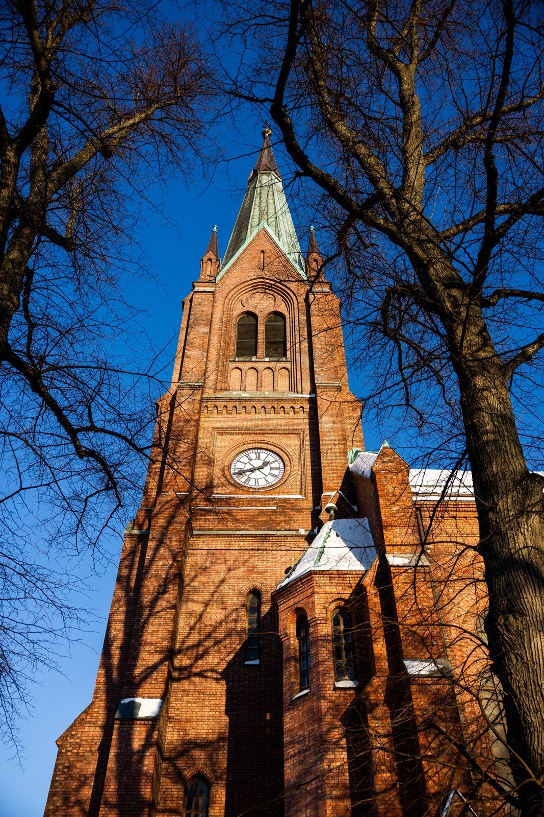 Flotte rekreasjonsområder i umiddelbar nærhet - her fra Uranienborgparken med Uranienborg kirke Galleribilde