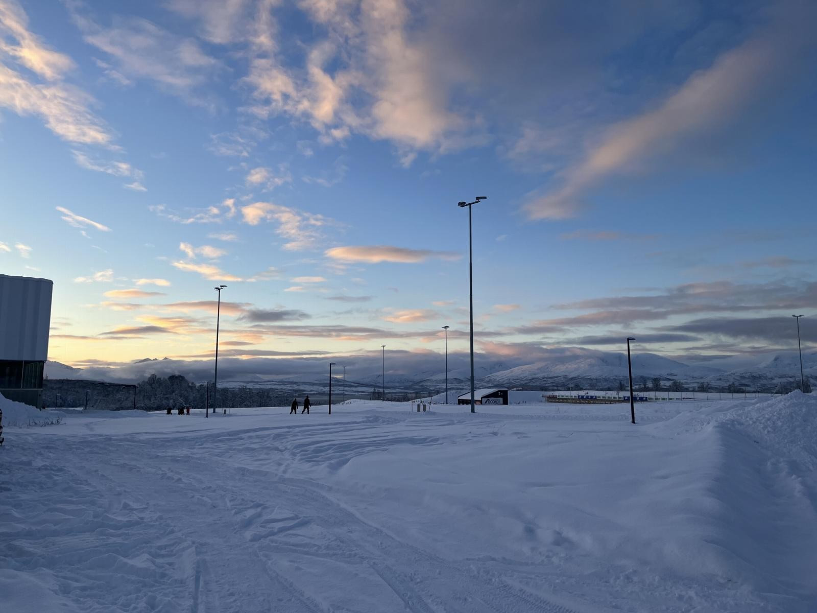 Rett i nærheten finner du blant annet lysløype, Tromsøbadet og Tromsø klatresenter.