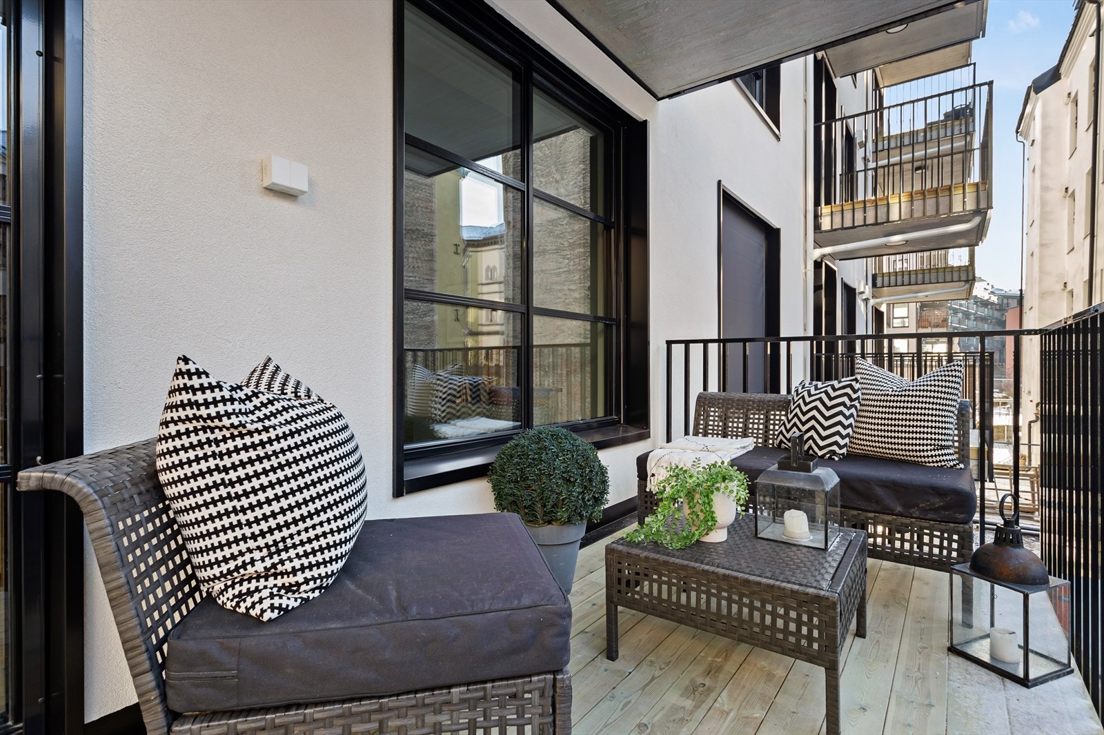 .. Eller ønsker du kanskje å invitere gjestene ut på balkongen? Her er mulighetene mange! Galleribilde