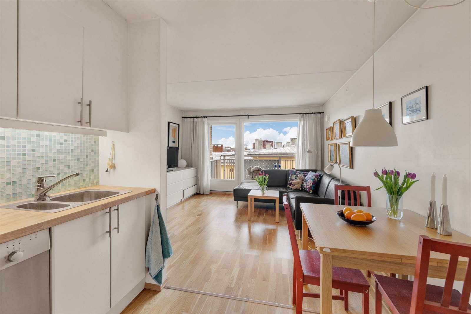 God plass til spisegruppe Galleribilde