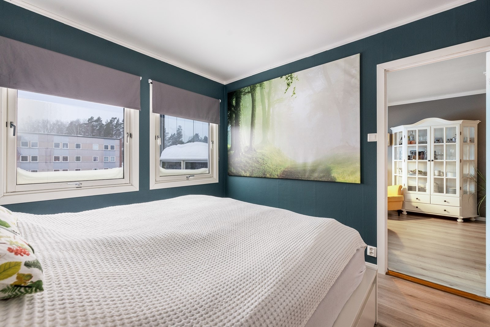 Dette rommet har nytt el-stikk gjort av fagfolk og det er nye støpsler. Galleribilde