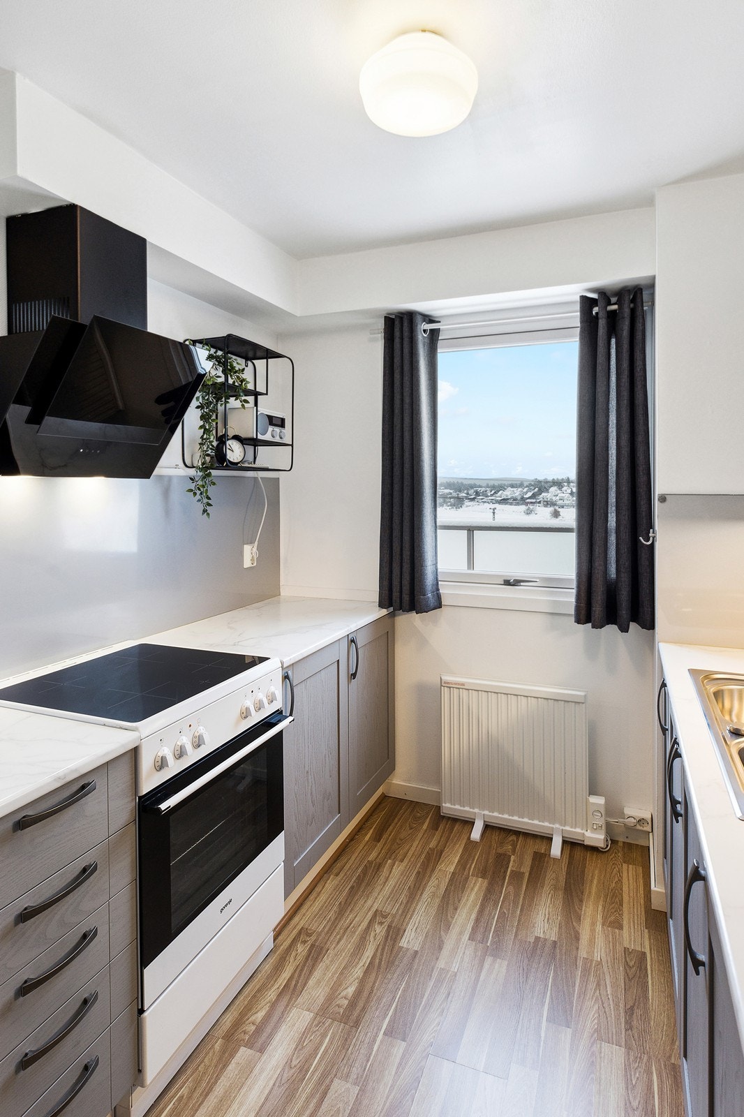 Det er kjøkkenventilator med kullfilter Galleribilde