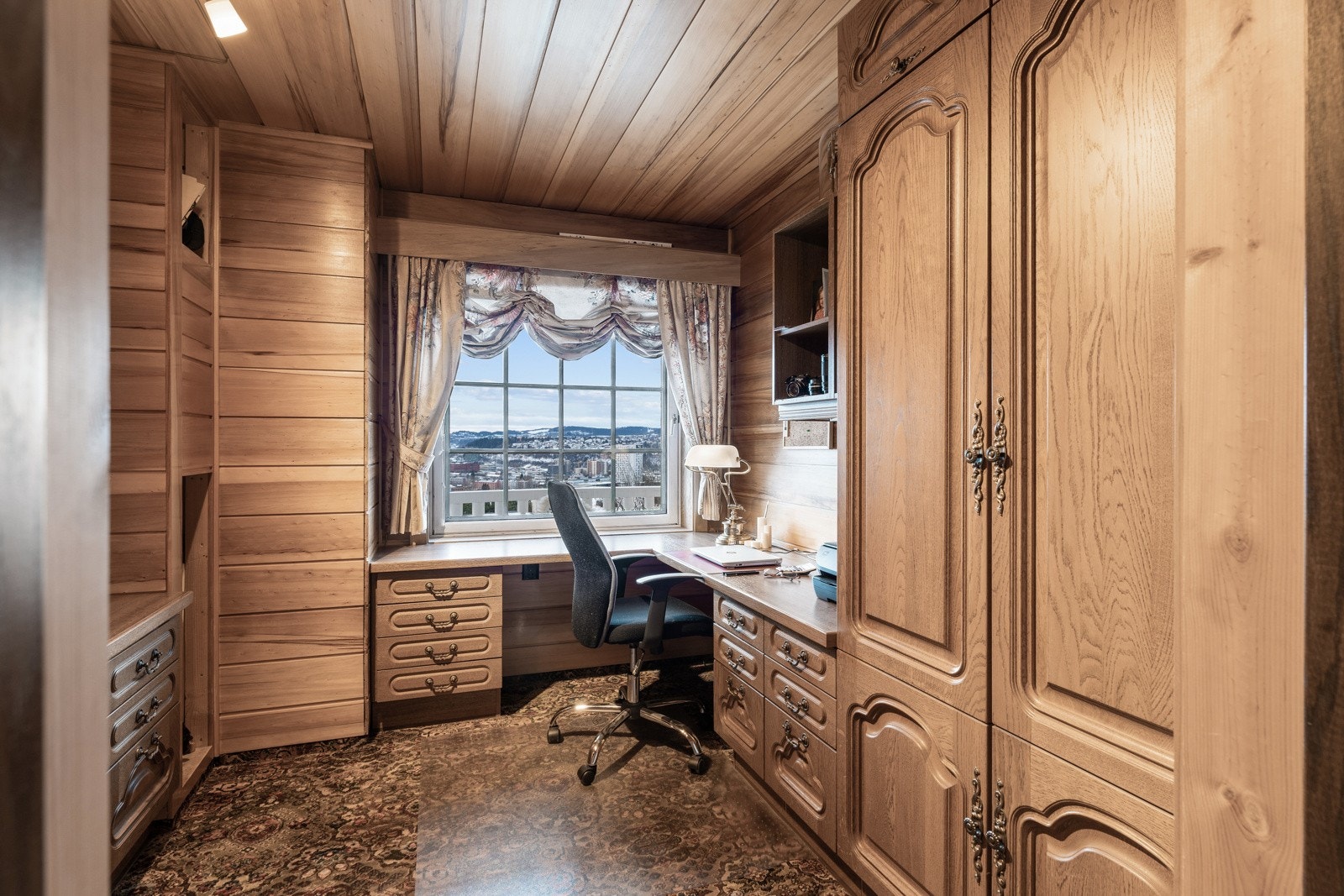 Ett av soverommene er i dag benyttet som kontor. Galleribilde