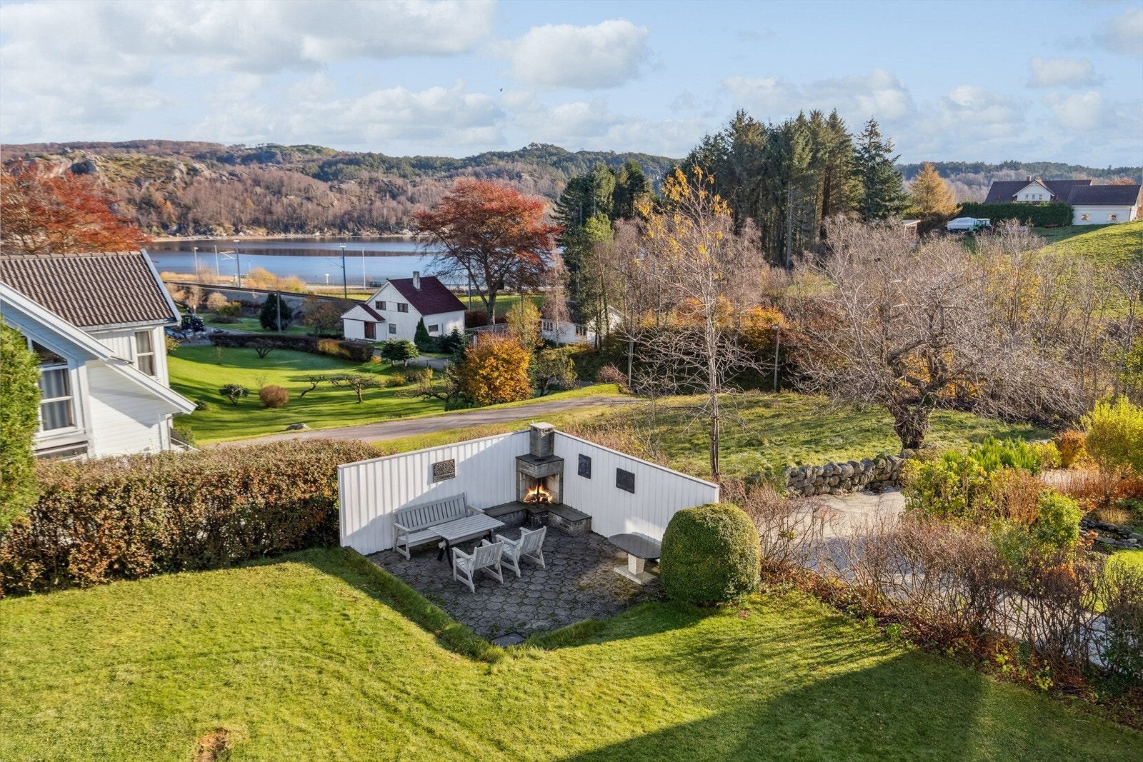 Utsikt fra tak terrasse - bilde tatt mot sør-øst. Galleribilde