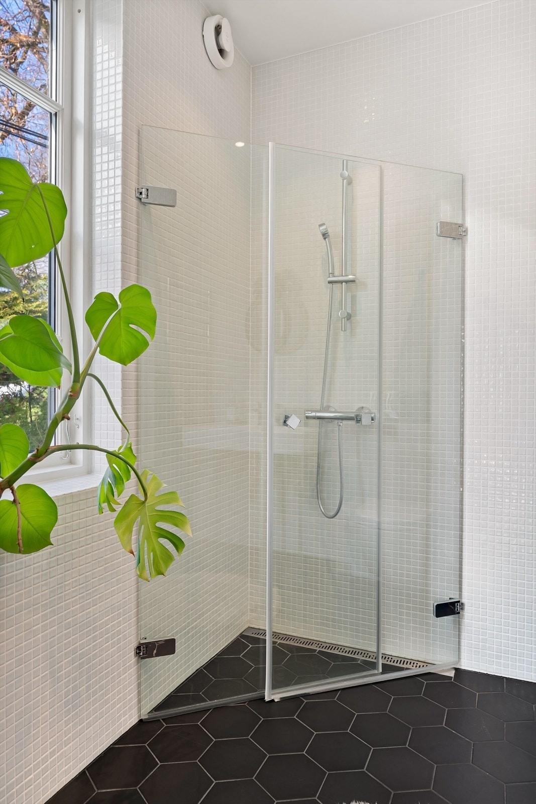 Bad 2 fra 2017. Badet i u.etg er også fra 2017 Galleribilde