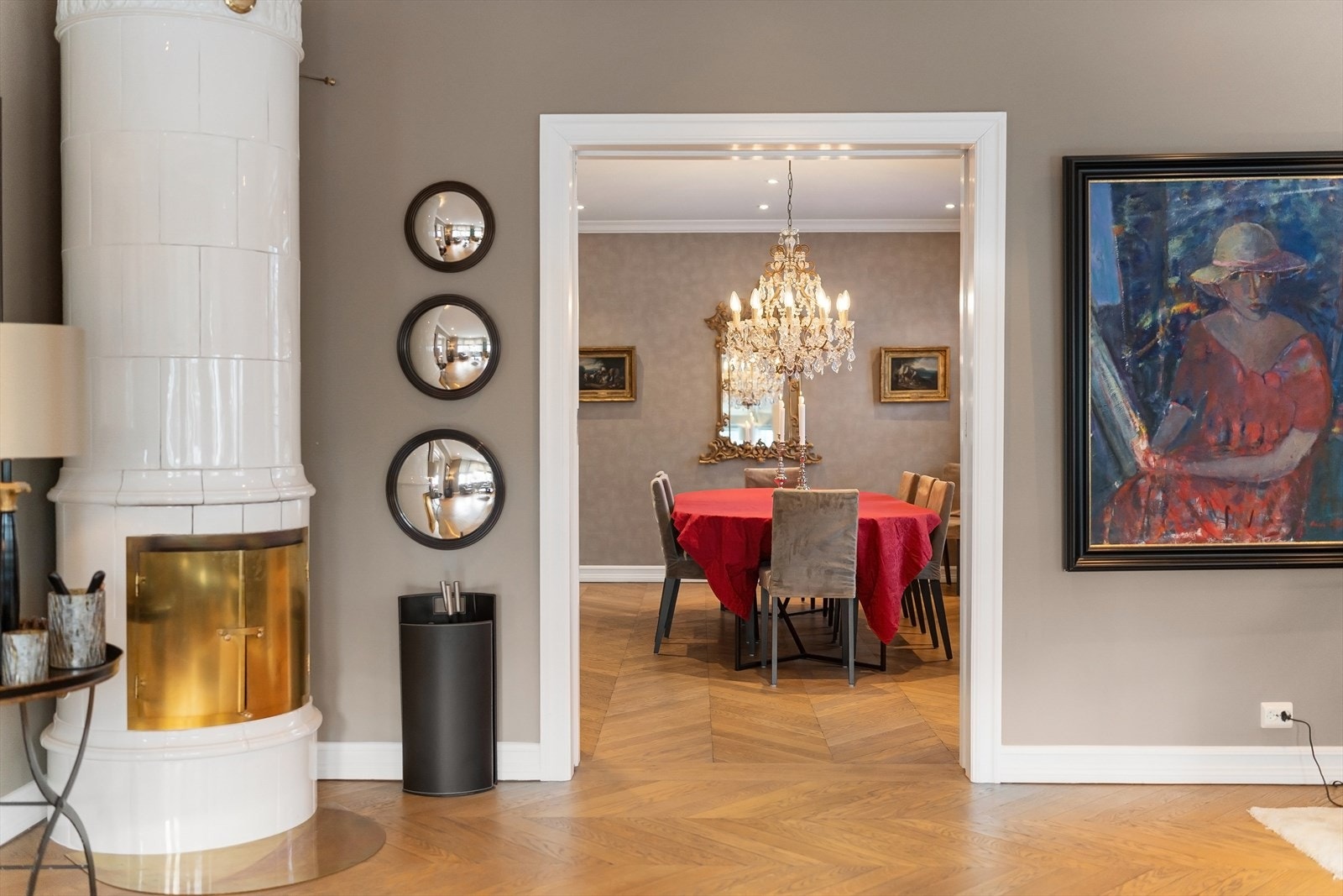 Fra stue, mot spisestue Galleribilde