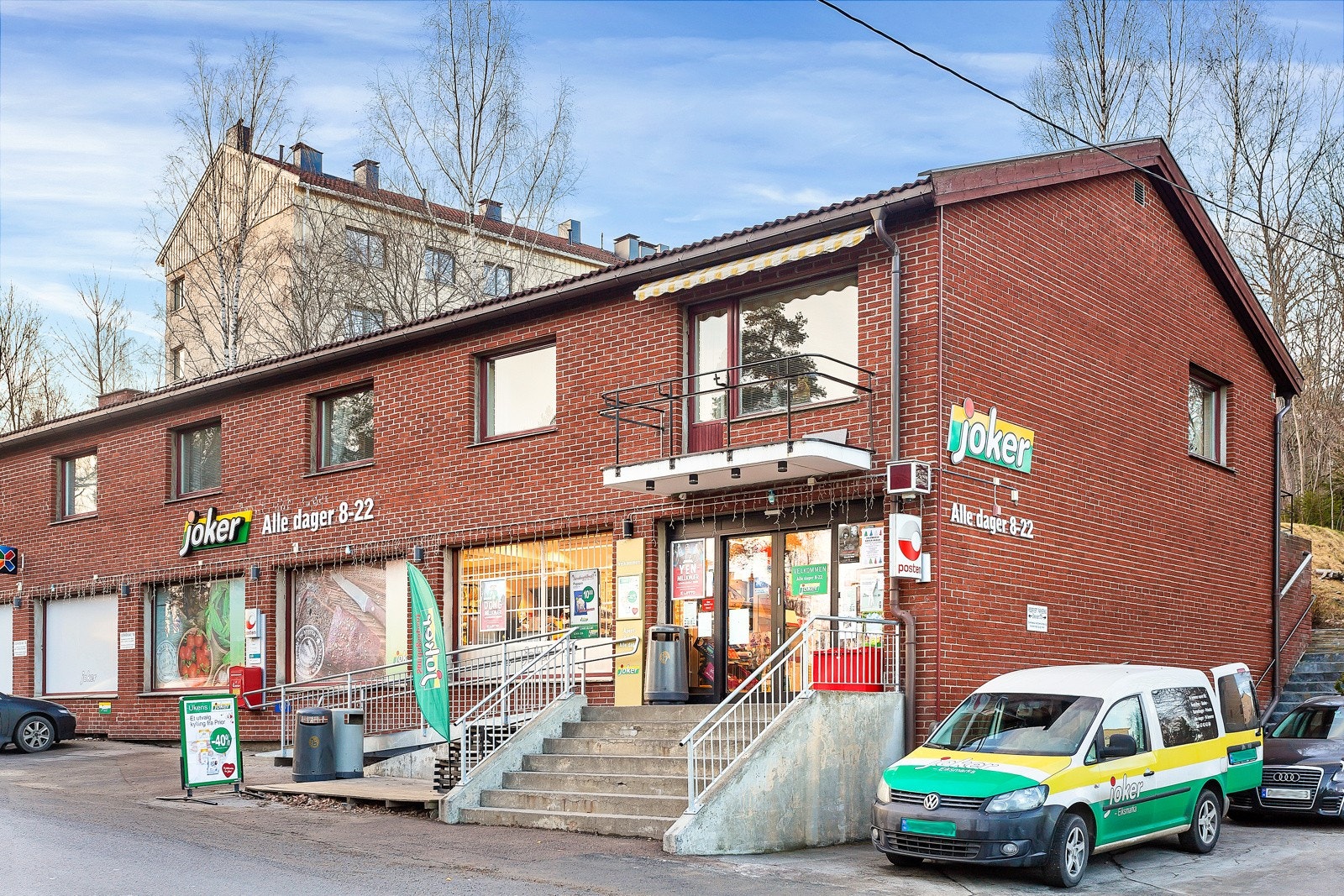 Søndagsåpne Joker i Eiksveien ligger en kort spasertur fra leiligheten. Galleribilde