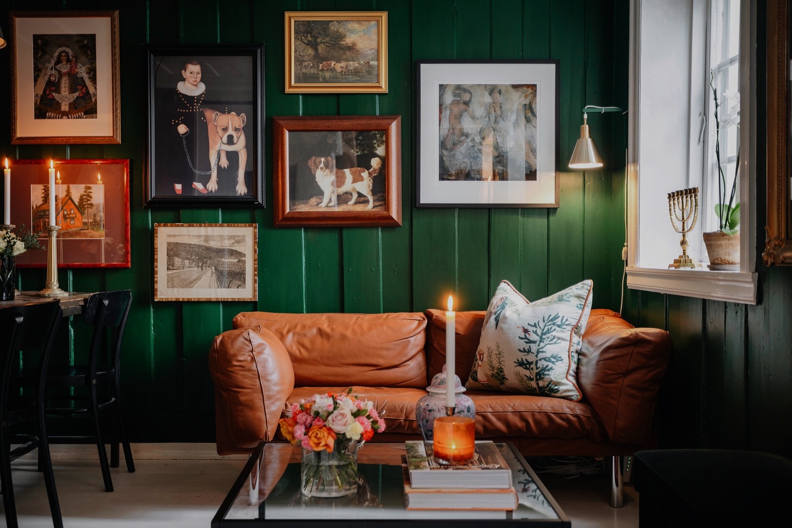 Supersjarmerende 2(3)- roms leilighet med eneboligfølelse Galleribilde