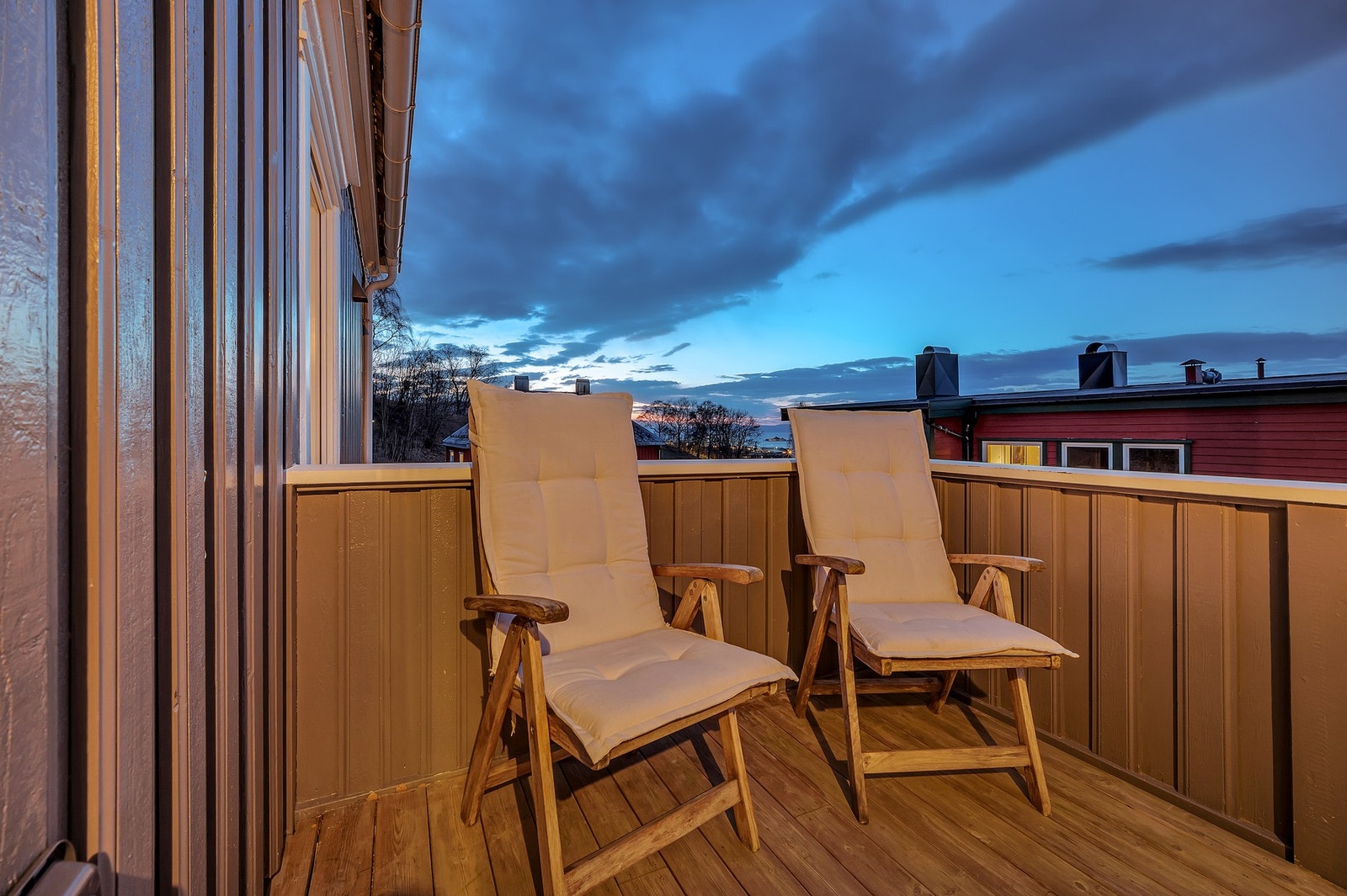 God plass til ønsket utemøblement på balkong. Galleribilde