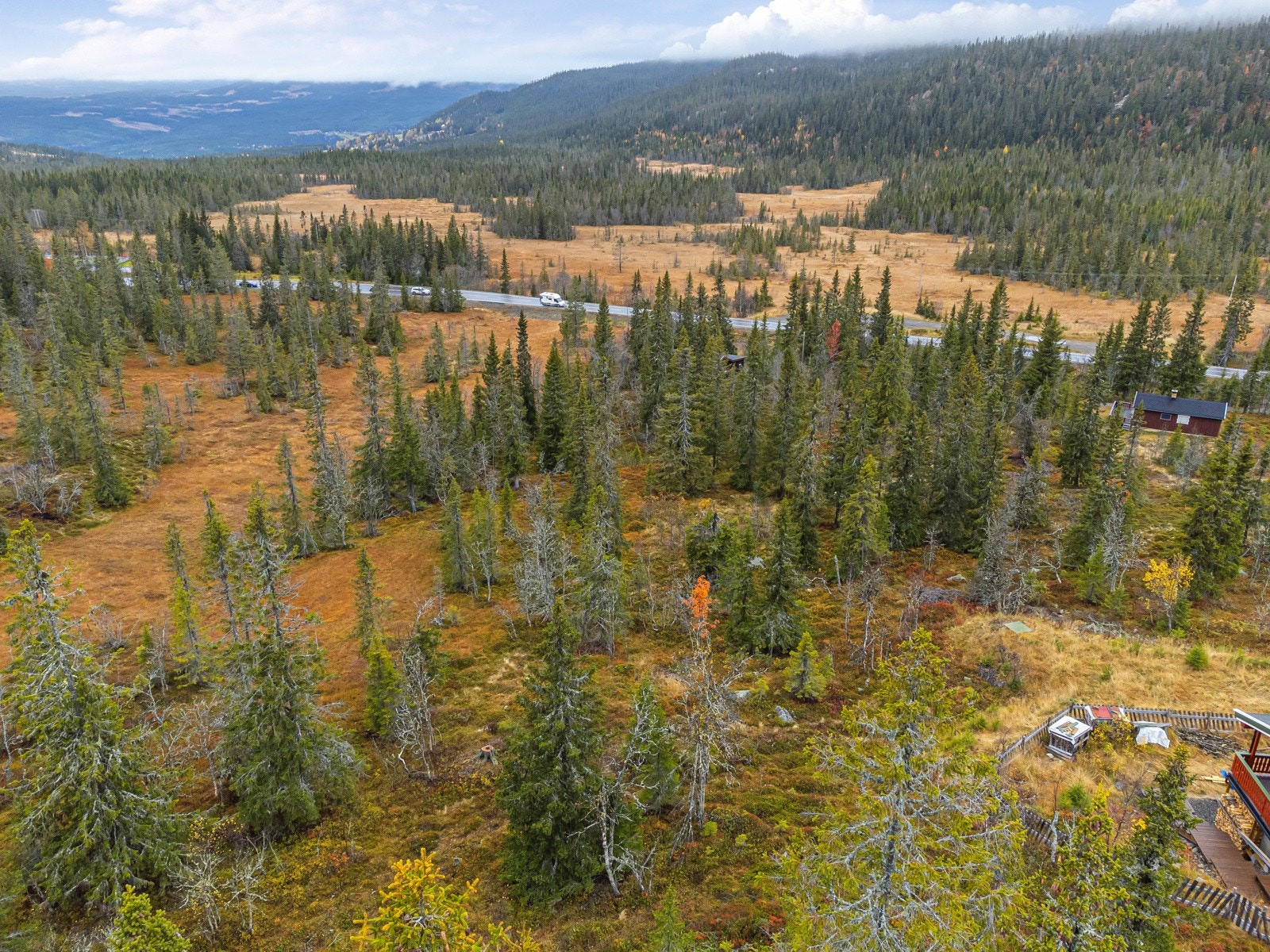 Velkommen til Vestre Knotten 18 - en fin hyttetomt som ligger i Aust-Torpa i Nordre Land kommune. Galleribilde