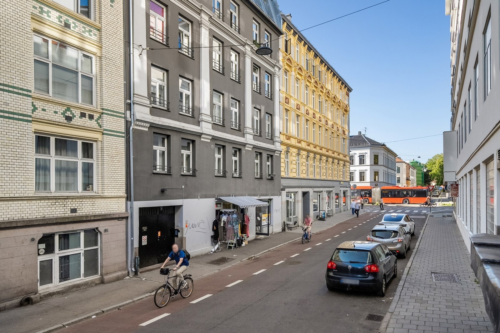 Her får du muligheten til å bo midt i hjertet av Oslo, med alt du trenger av servicefasiliteter like utenfor inngangsdøren. Galleribilde