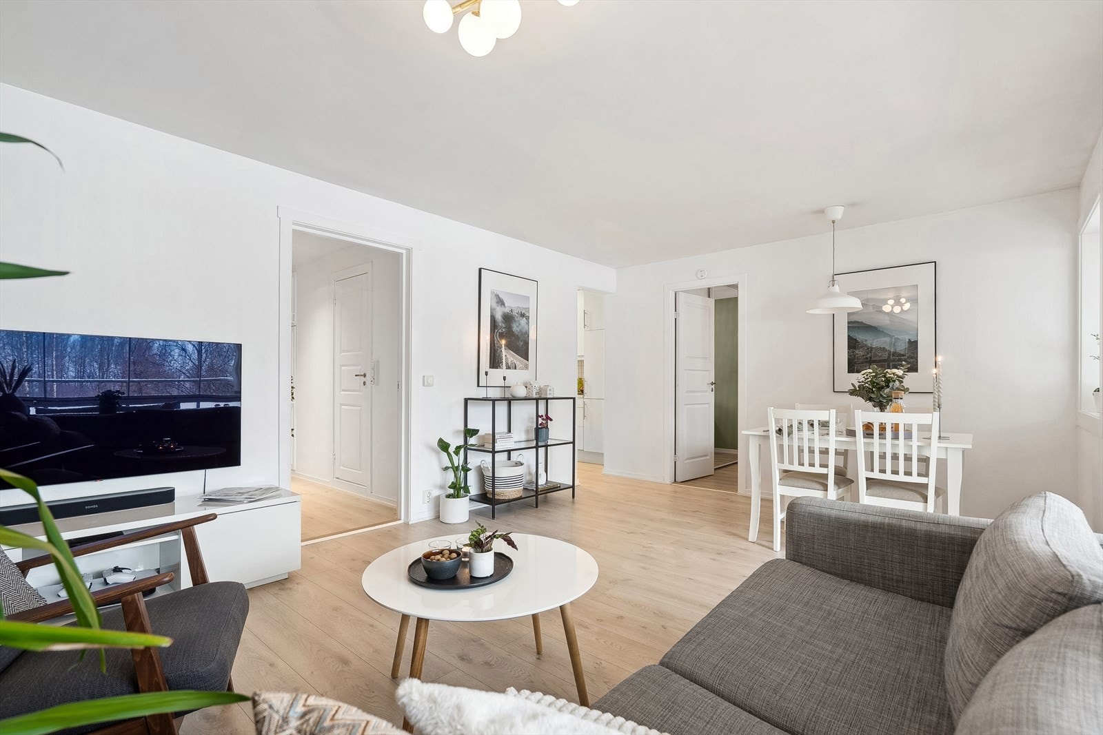 Leiligheten har en god planløsning med romslige og lyse værelser. Galleribilde