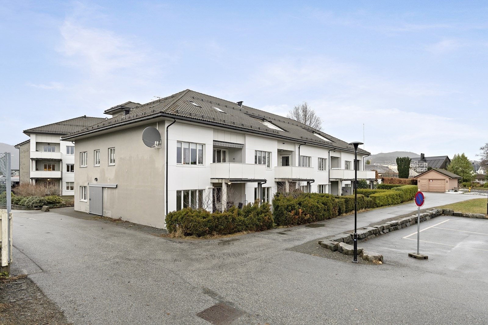 Fasade mot sør og vest. Galleribilde