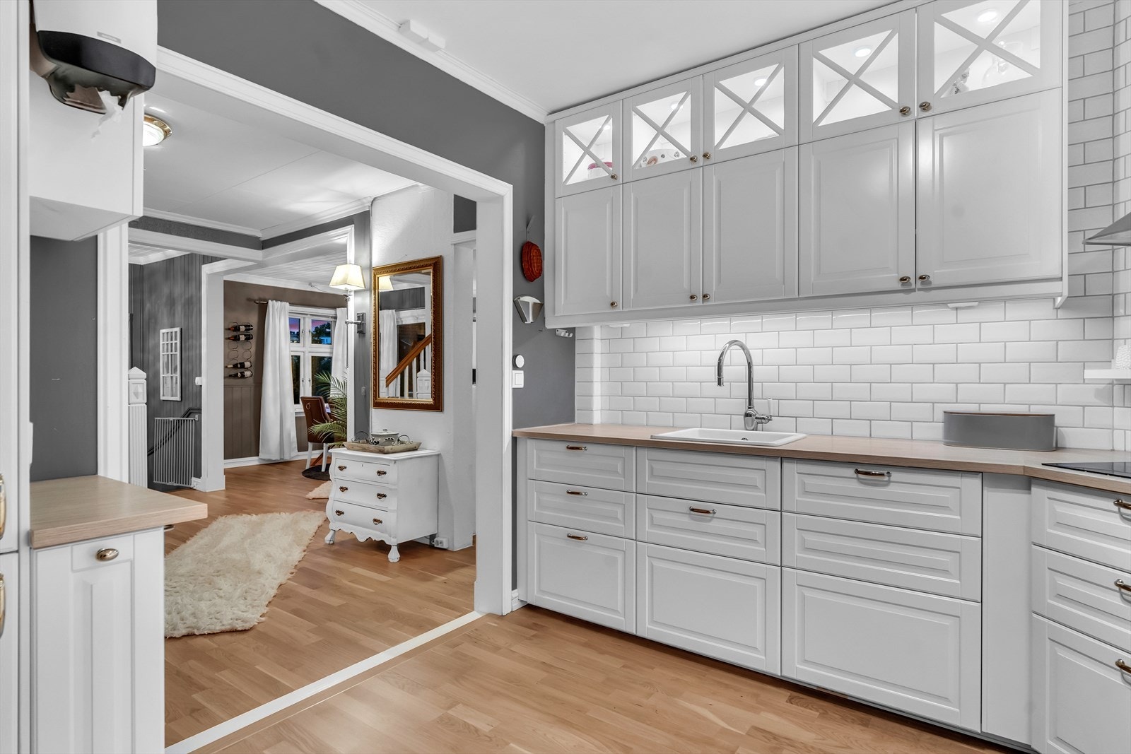 Kjøkkenet er både pent og praktisk innredet. Galleribilde