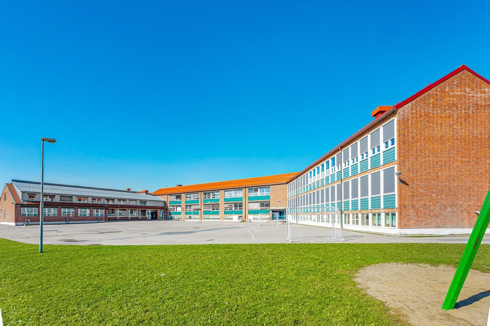 Lillestrøm Vigernes Skole. Galleribilde