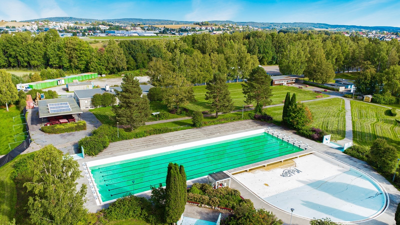 Nebbursvollen friluftsbad, åpent mellom 18. mai til 20 august. Galleribilde