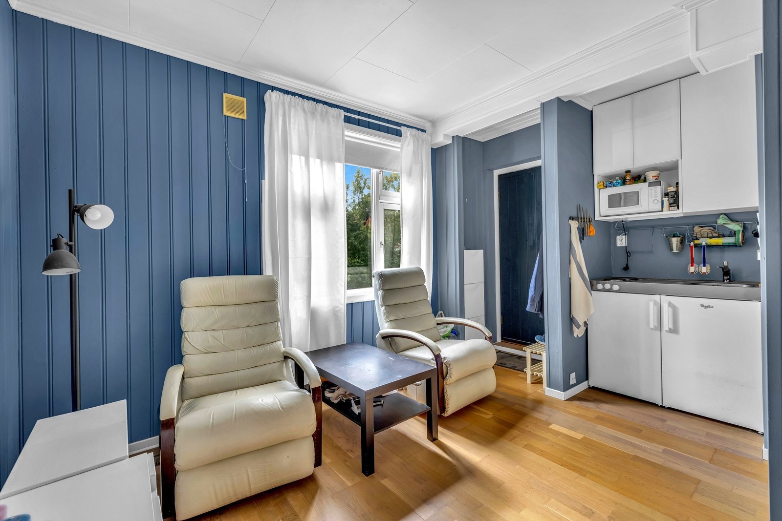 Estimert utleieverdi av Utleiemegleren på kr 12.000,- pr. mnd. Galleribilde