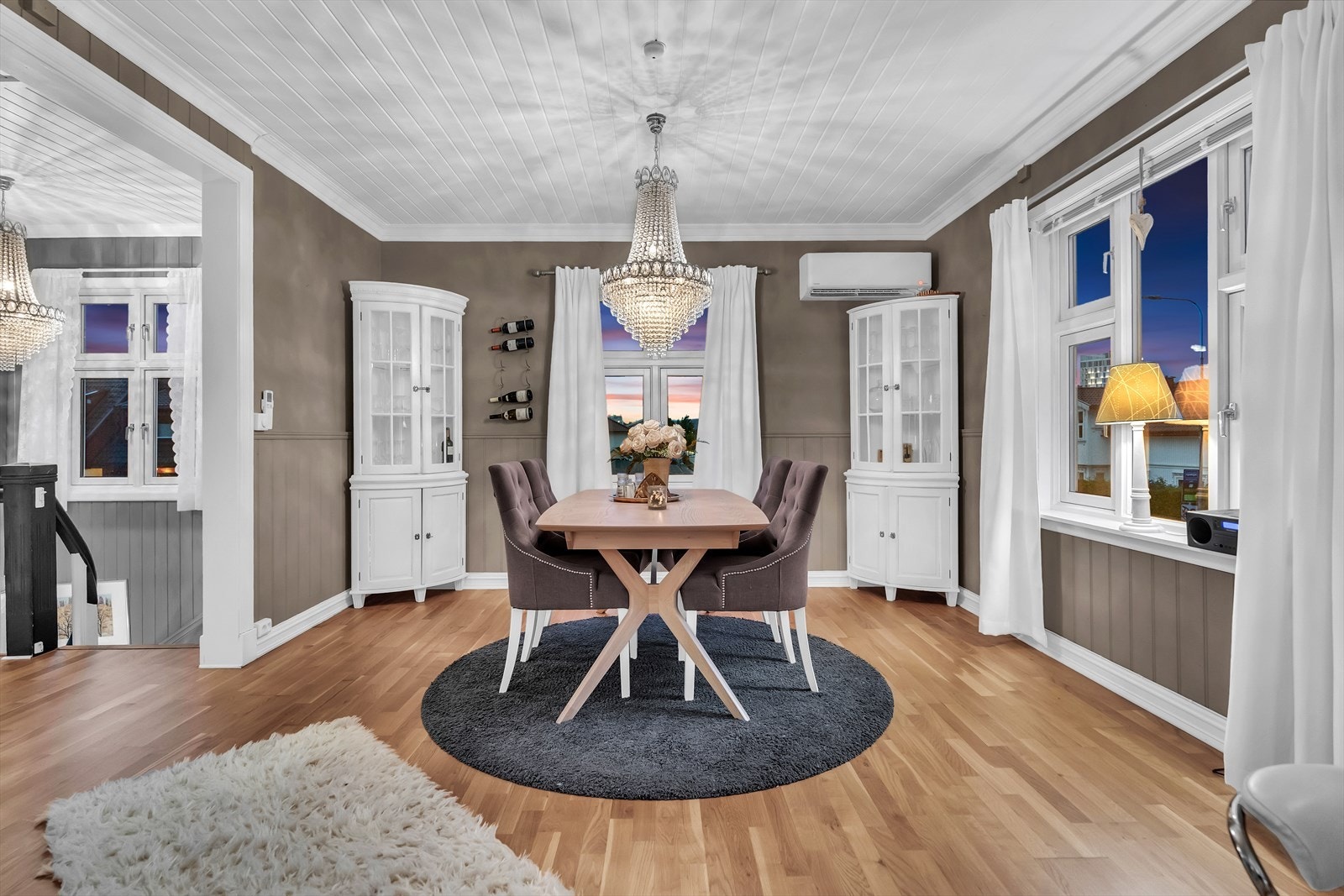 Kveldsstemning. Galleribilde