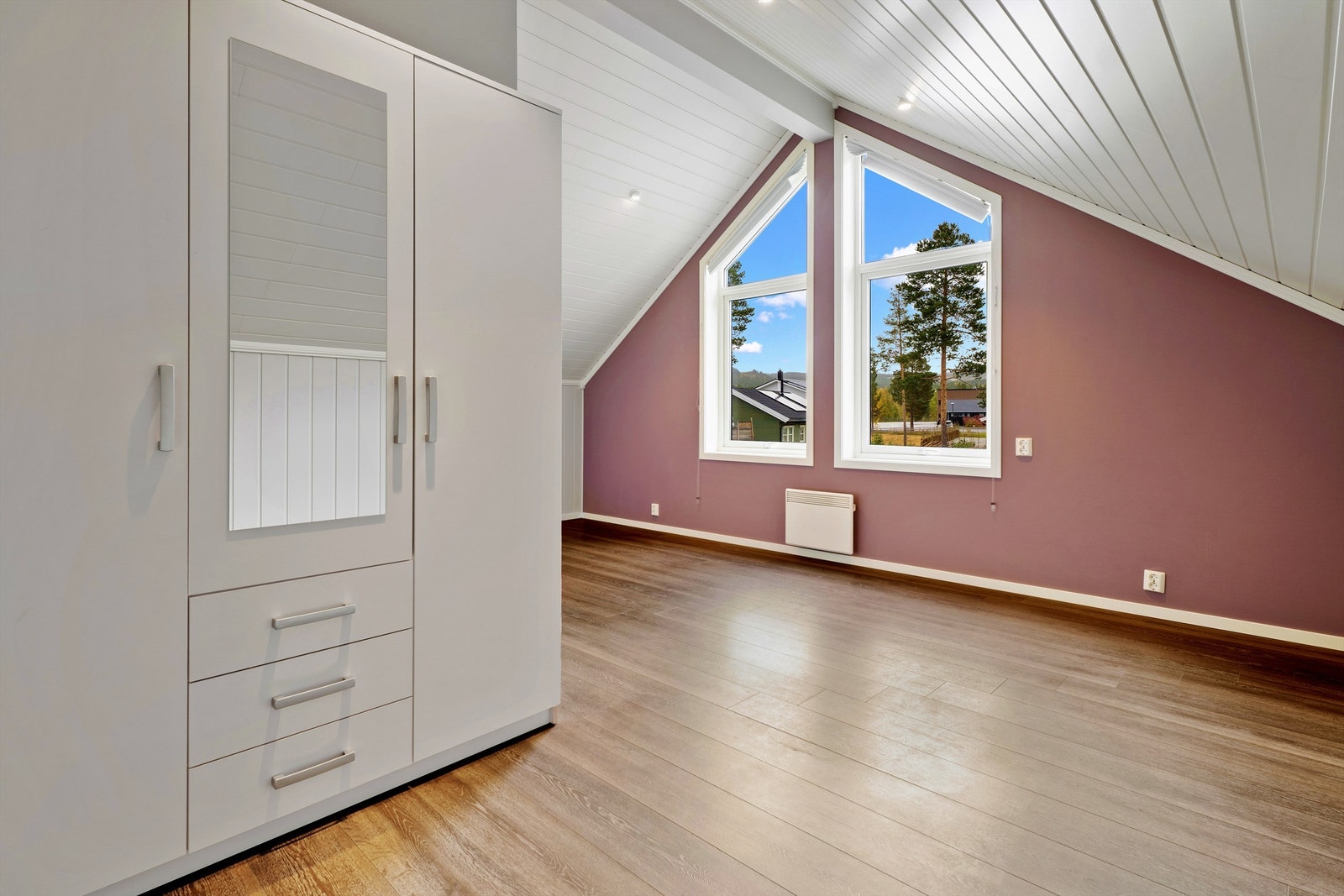 Soverom i 2. etasje. Også dette er av god størrelse. Galleribilde