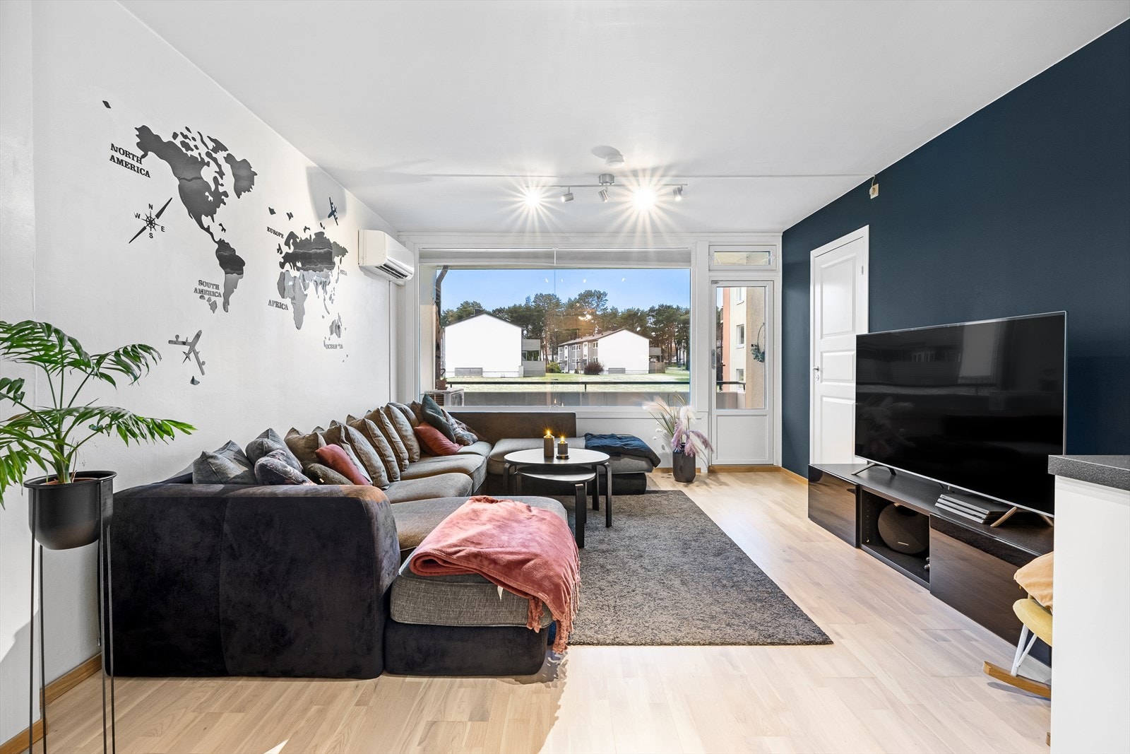 Stue med fin utsikt Galleribilde