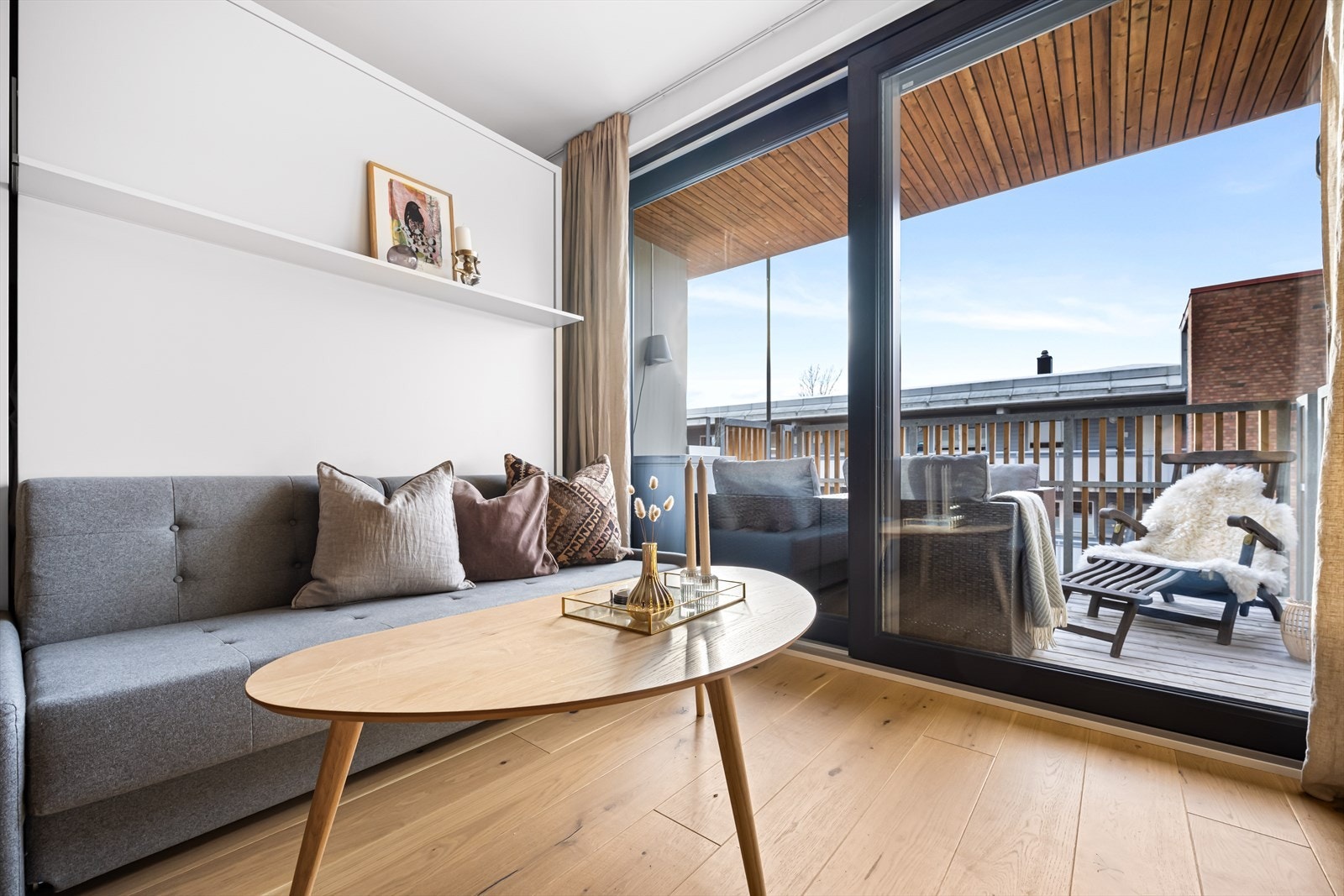 Leiligheten ble kjøpt ny i 2020 med moderne design og gjennomgående smarte løsninger. Galleribilde