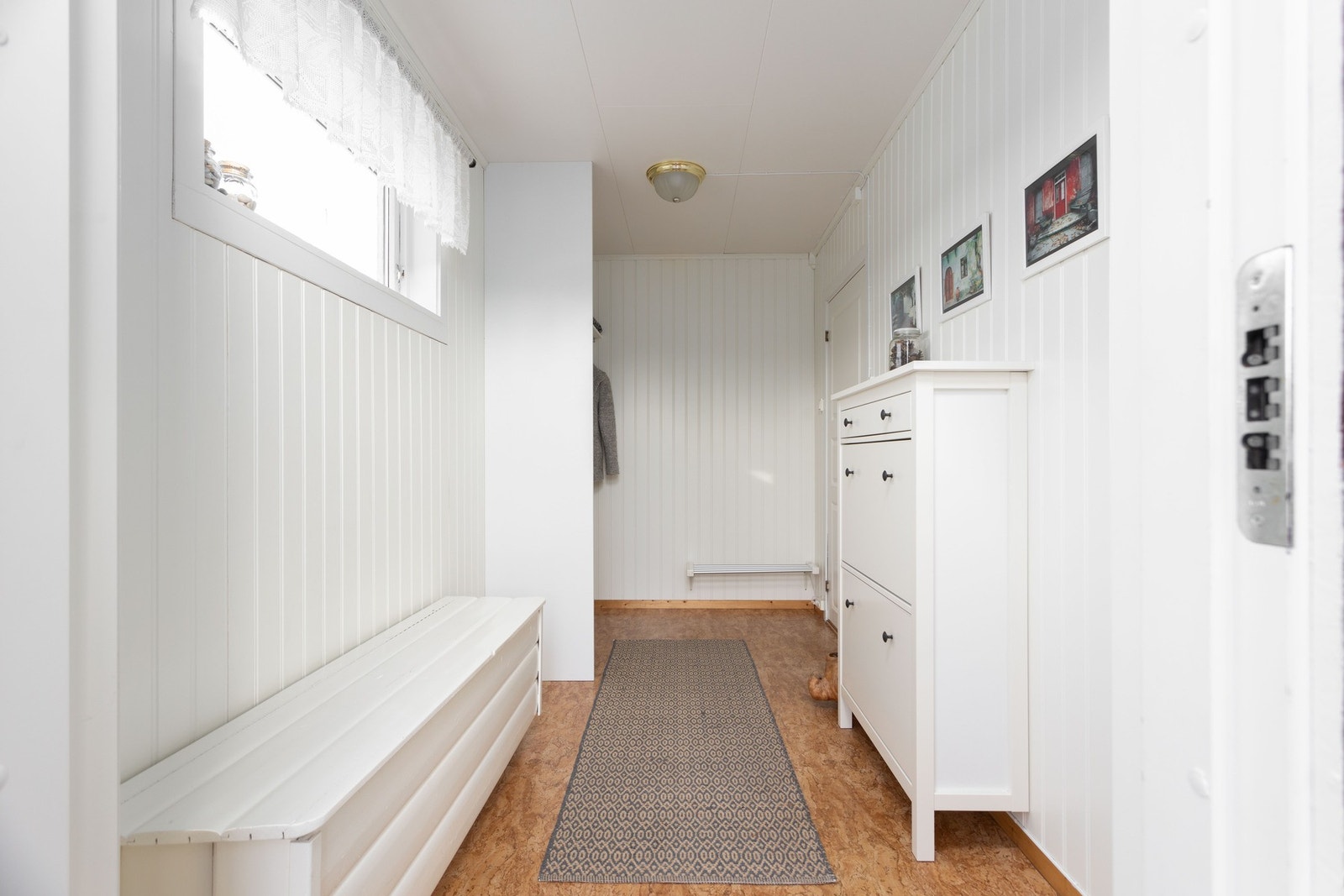 Entré - 6,5 kvm. Galleribilde