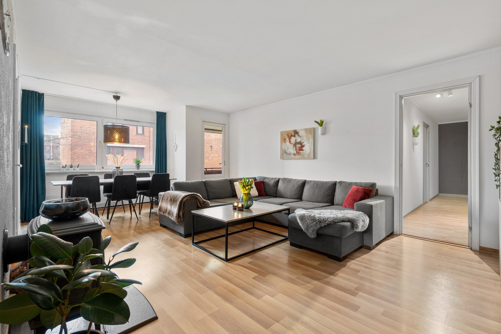 EiendomsMegler 1 ved Anders Keiseraas har gleden av å presentere Østre Berg 8. Galleribilde