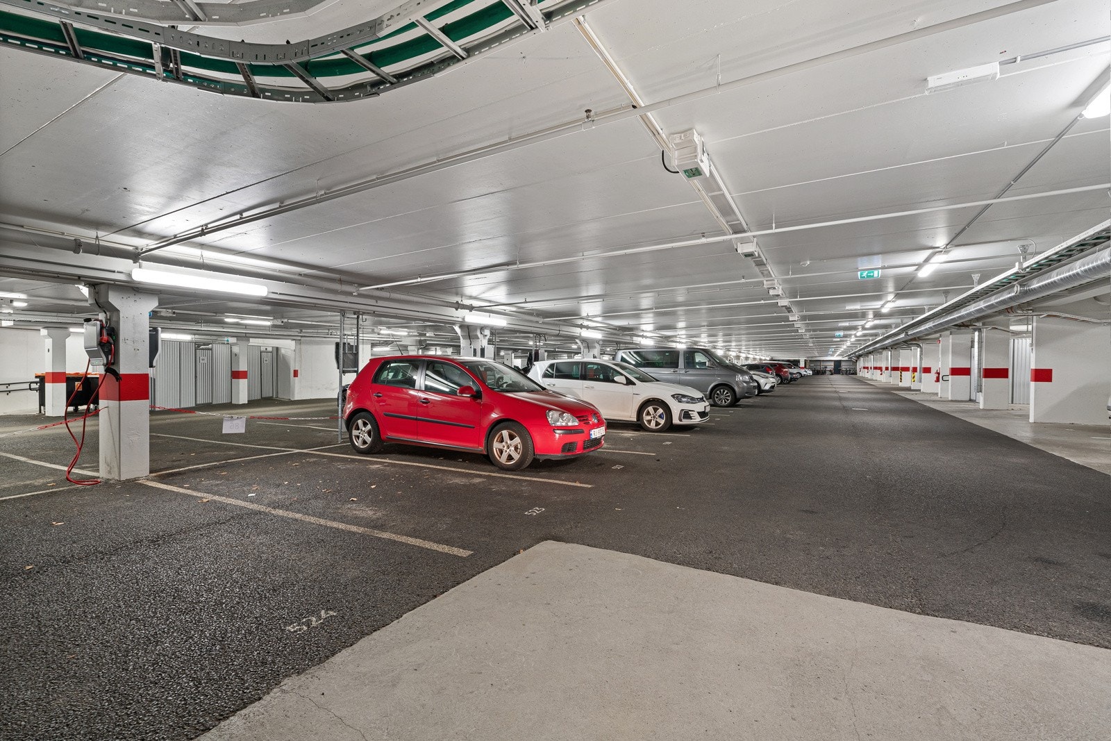 Mulighet for lading av el-bil. Galleribilde